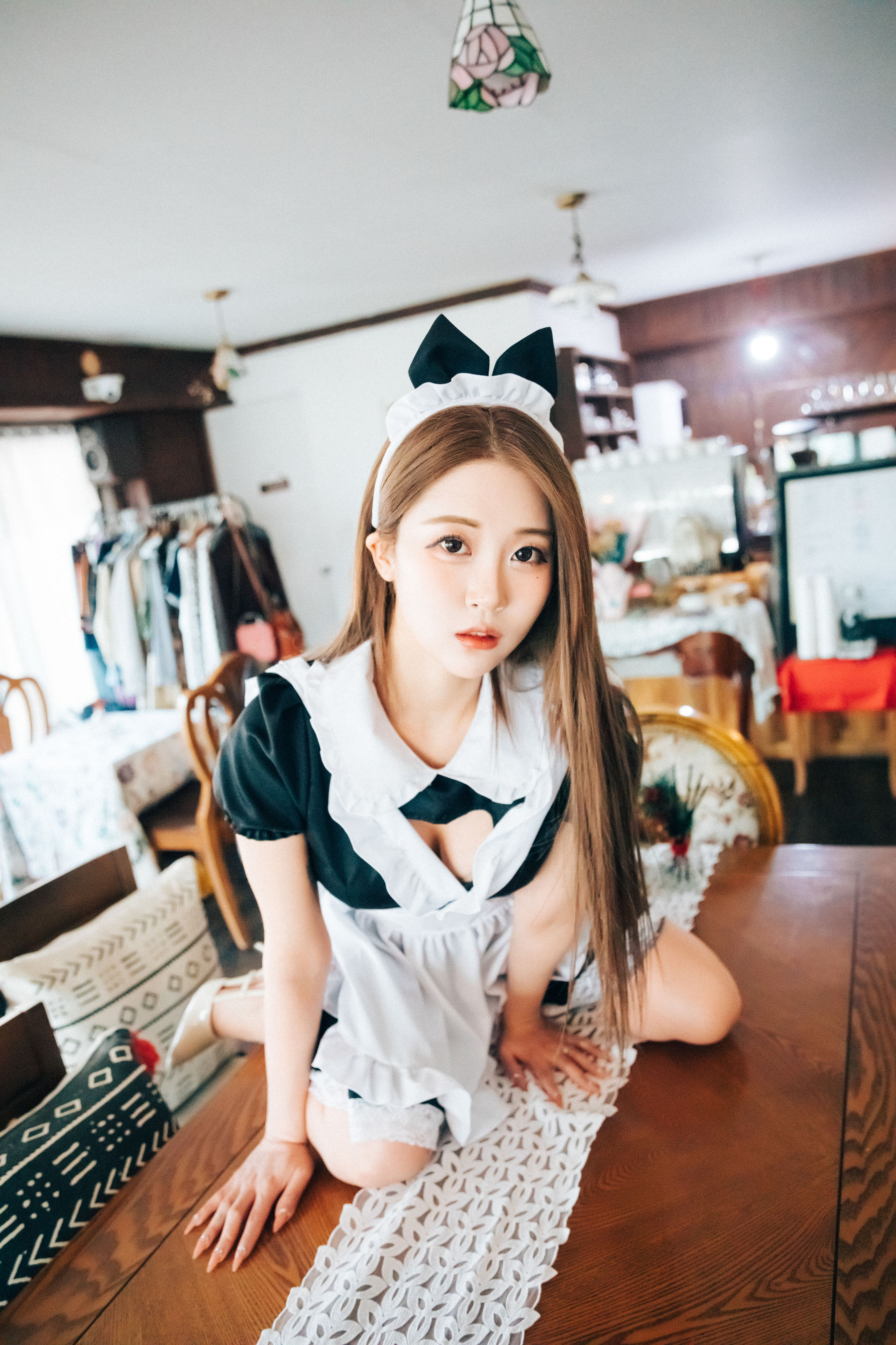 [LOOZY] Bomi - Maid cafe/(174P)