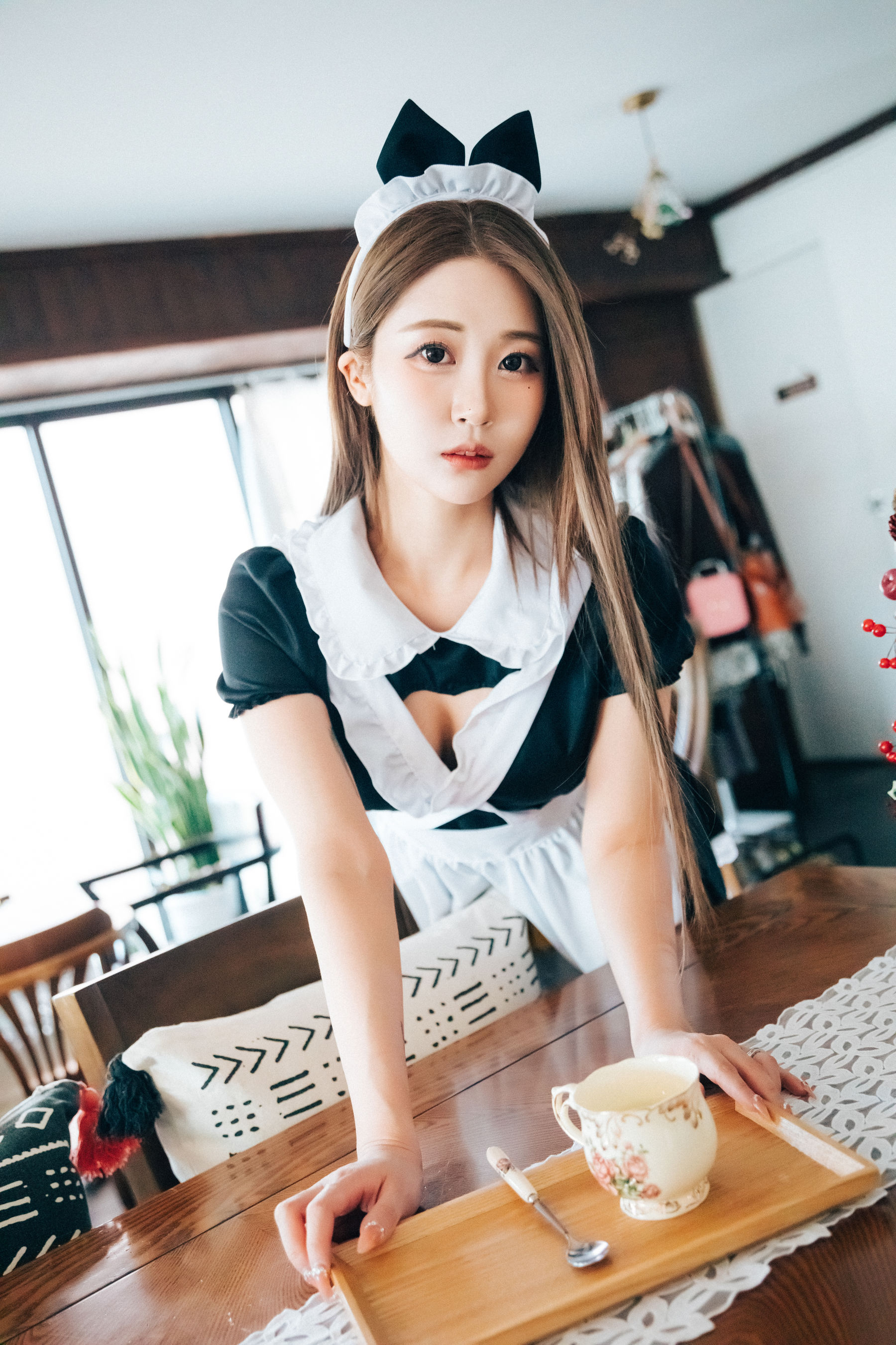 [LOOZY] Bomi - Maid cafe/(174P)