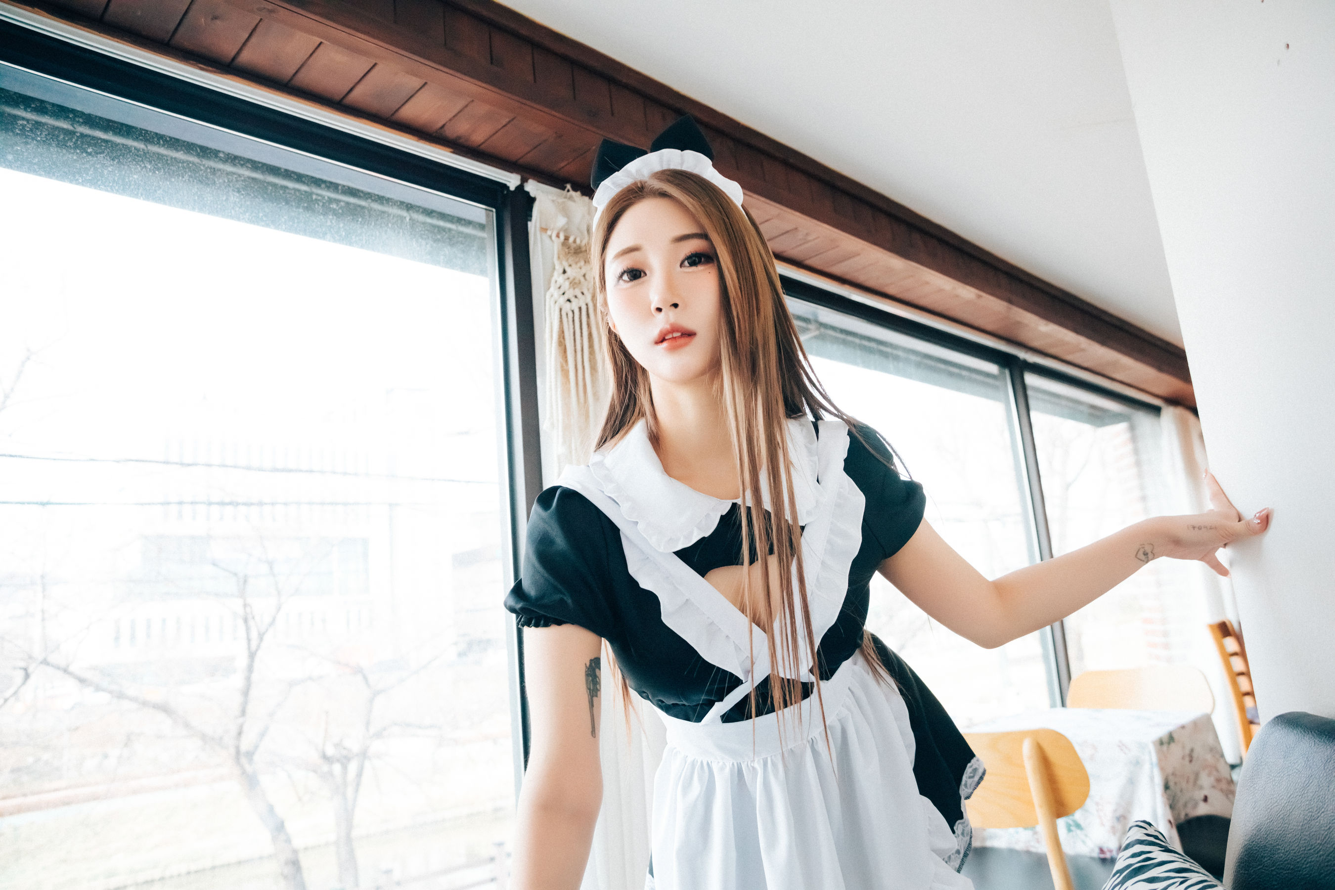 [LOOZY] Bomi - Maid cafe/(174P)