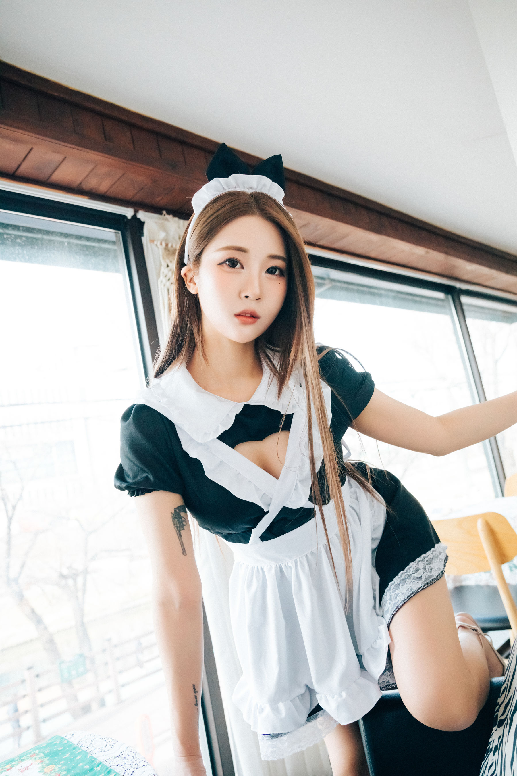 [LOOZY] Bomi - Maid cafe/(174P)