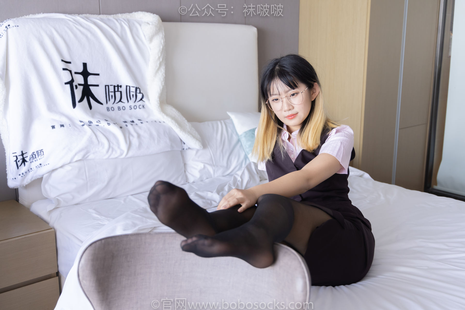 BoBoSocks袜啵啵 No.065 砂糖-招行制服、高跟鞋、黑丝/(140P)