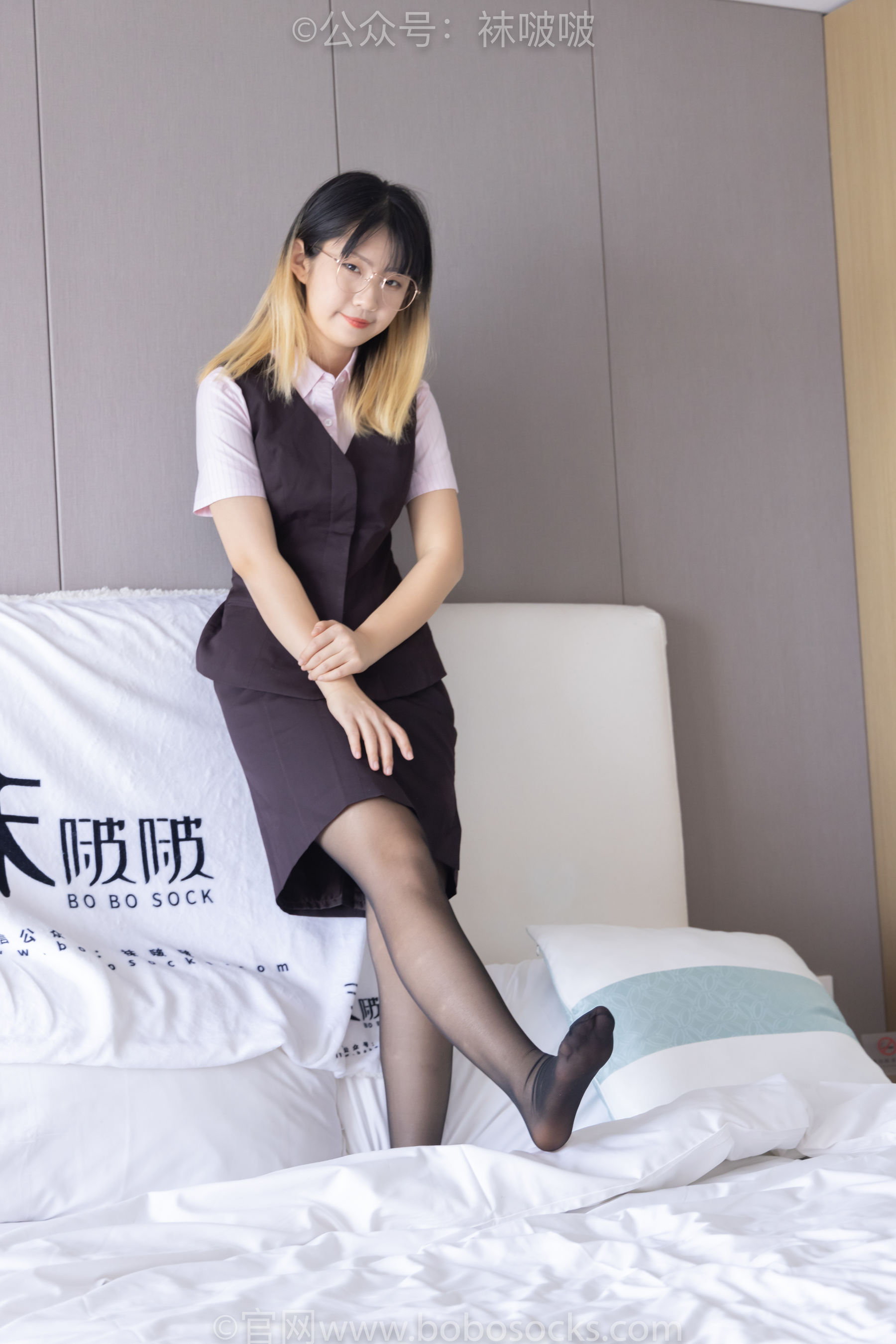 BoBoSocks袜啵啵 No.065 砂糖-招行制服、高跟鞋、黑丝/(140P)