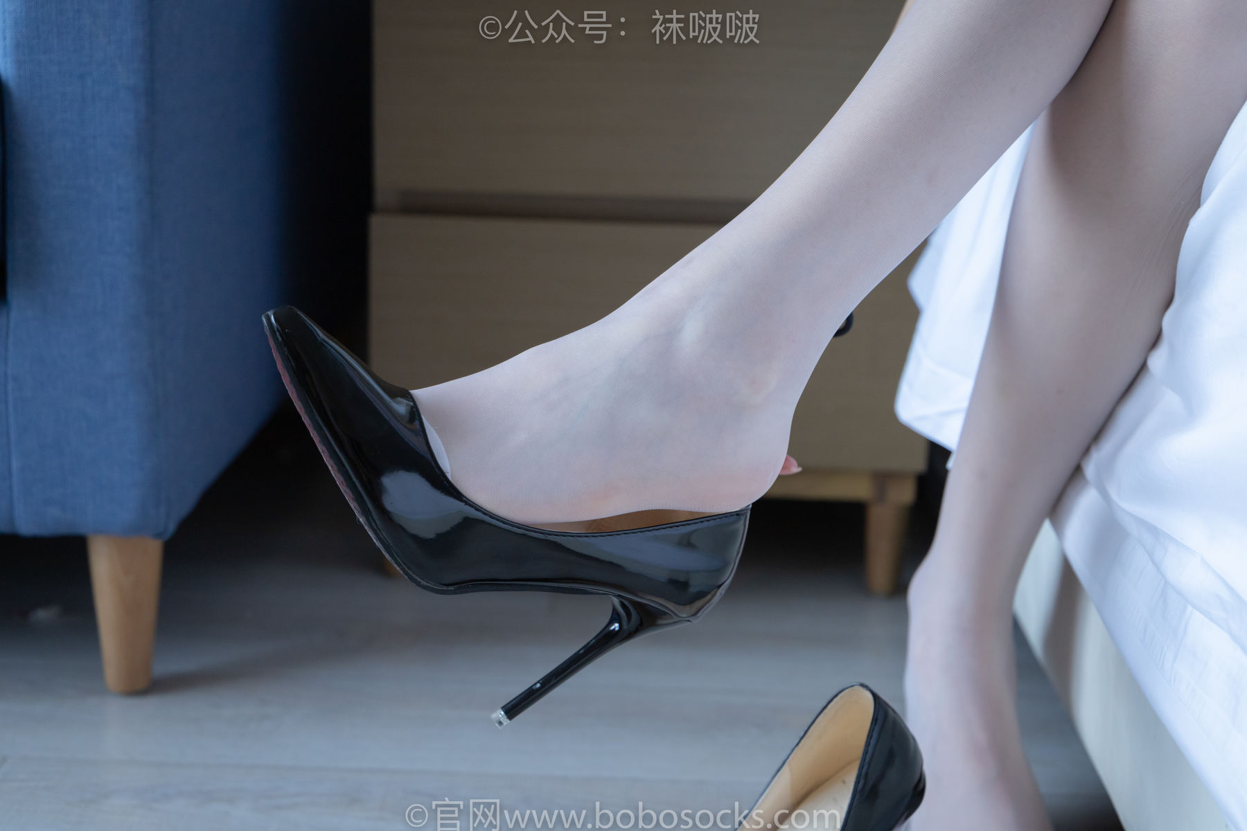 BoBoSocks袜啵啵 No.066 小甜豆-女仆装、高跟鞋、薄白丝/(134P)