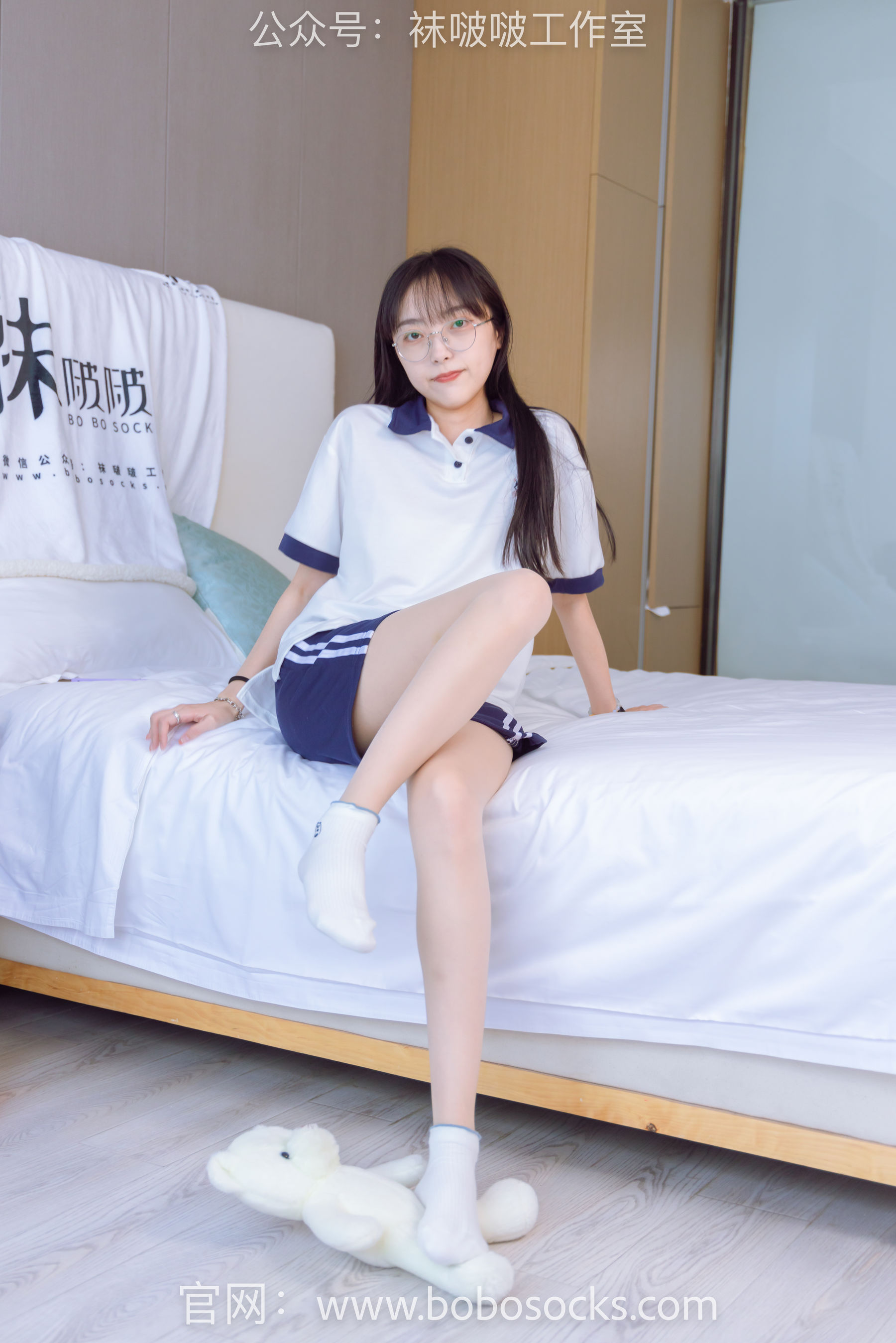 BoBoSocks袜啵啵 No.118 稚予-运动鞋、白棉袜、肉丝、踩小熊玩偶/(140P)