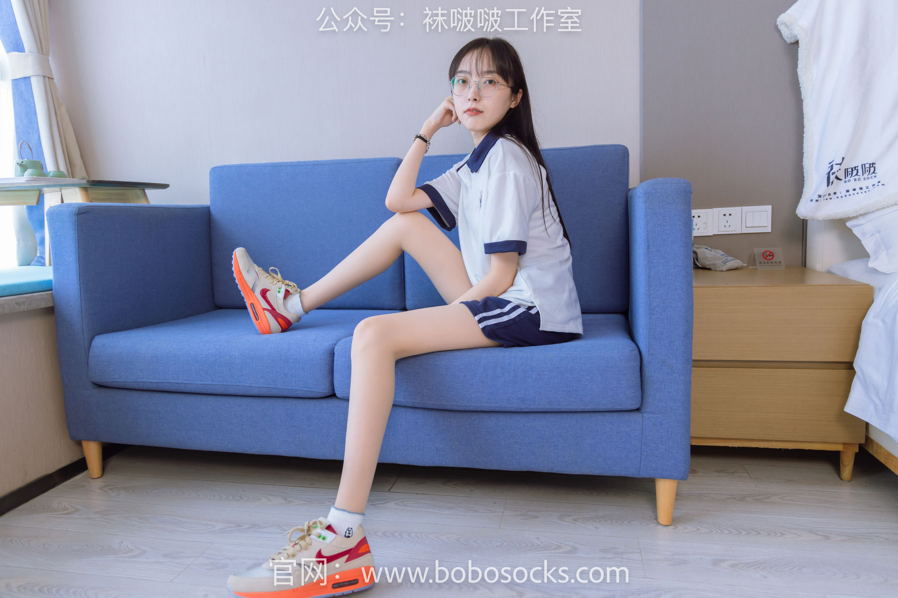 BoBoSocks袜啵啵 No.118 稚予-运动鞋、白棉袜、肉丝、踩小熊玩偶/(140P)