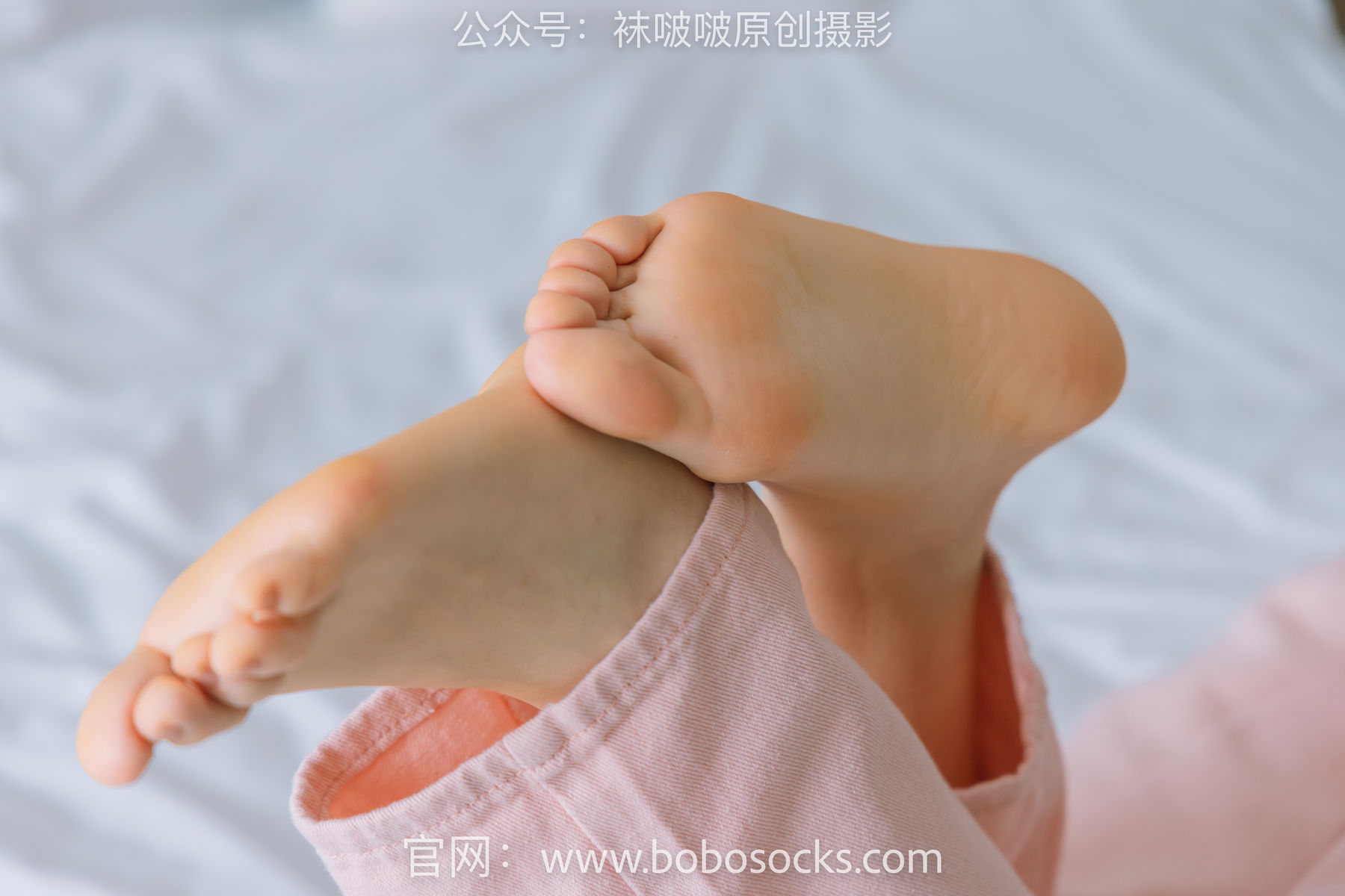 BoBoSocks袜啵啵 No.141 周周-运动鞋、白棉袜、裸足/(140P)