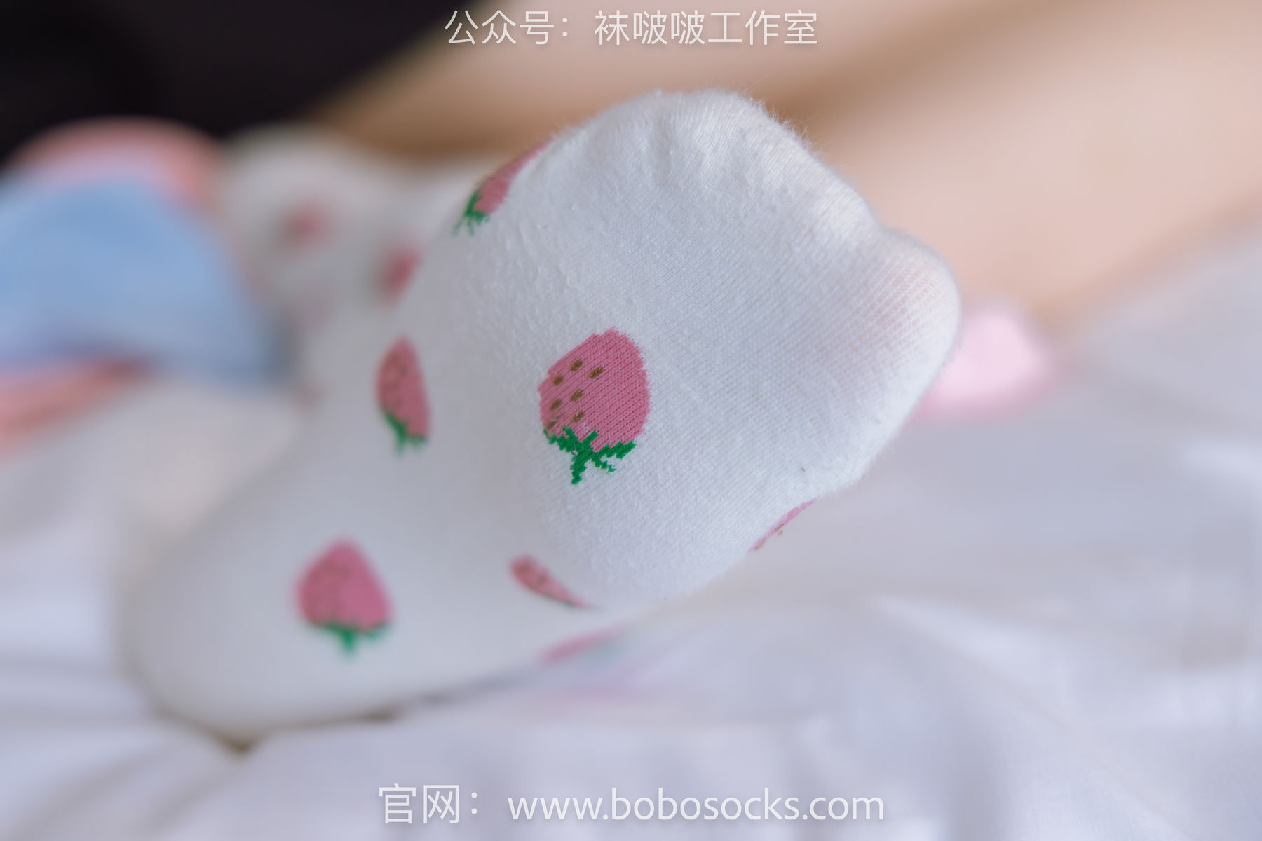 BoBoSocks袜啵啵 No.127 稚予-麦昆板鞋、两双自然穿旧棉袜、裸足/(139P)