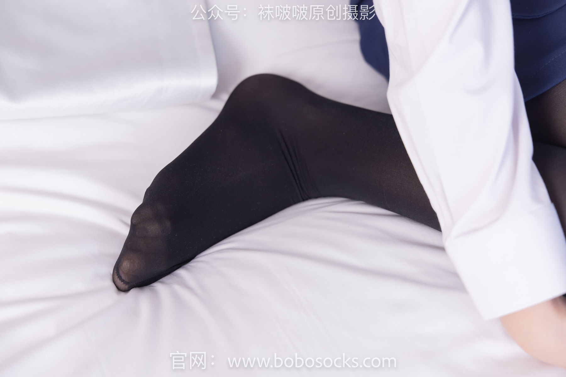 BoBoSocks袜啵啵 No.132 小甜豆-aj1板鞋、蓝色短靴、厚黑丝、厚红丝/(145P)