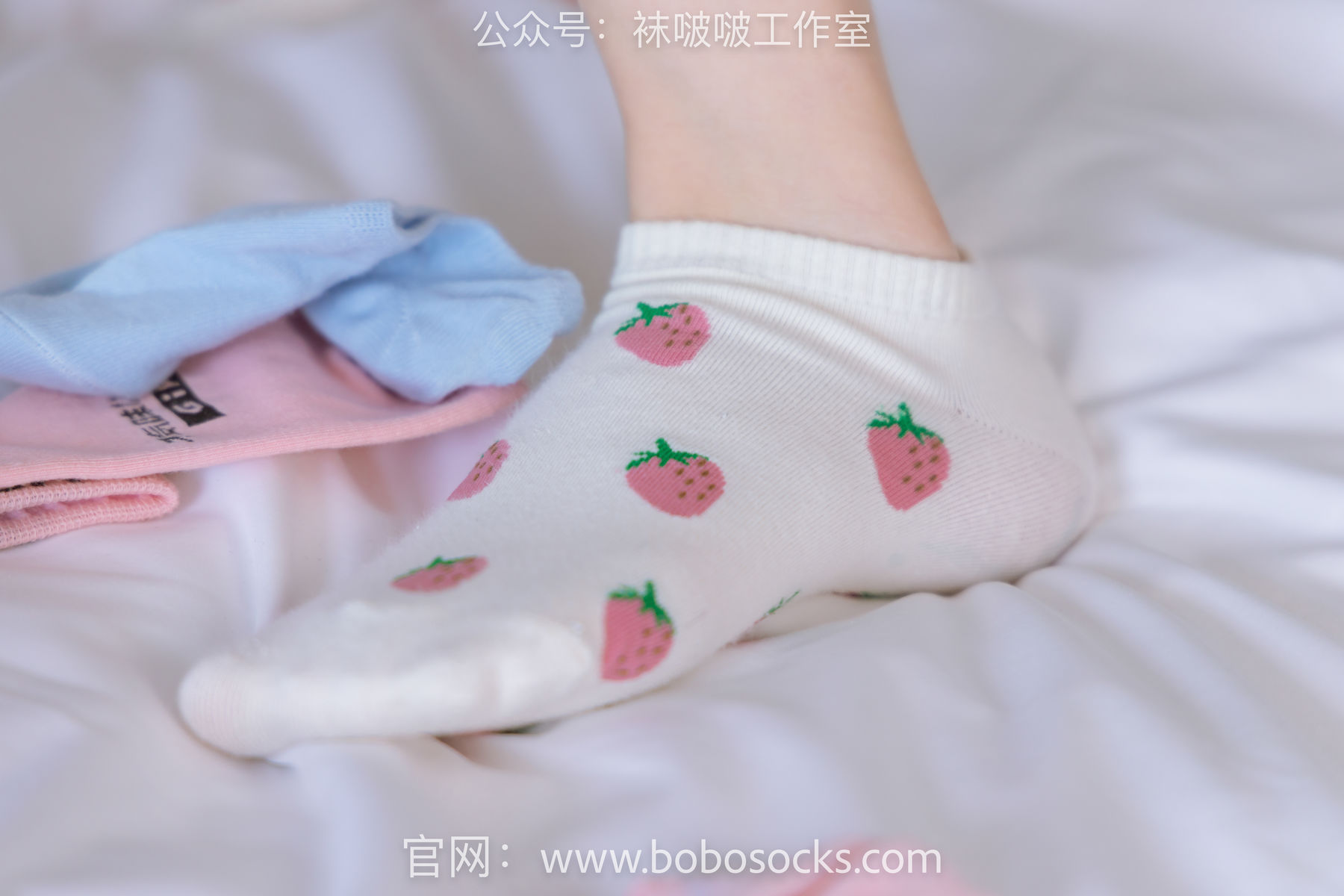 BoBoSocks袜啵啵 No.127 稚予-麦昆板鞋、两双自然穿旧棉袜、裸足/(139P)