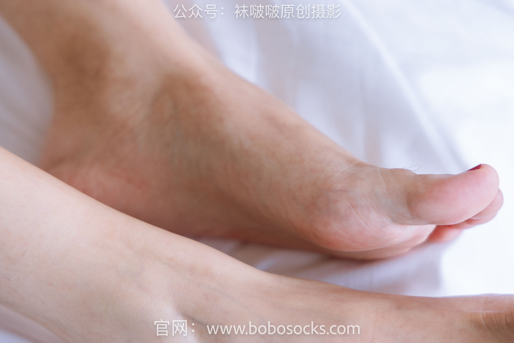 BoBoSocks袜啵啵 No.155 小安-两双高跟鞋、黑丝、裸足、涂指甲油/(140P)