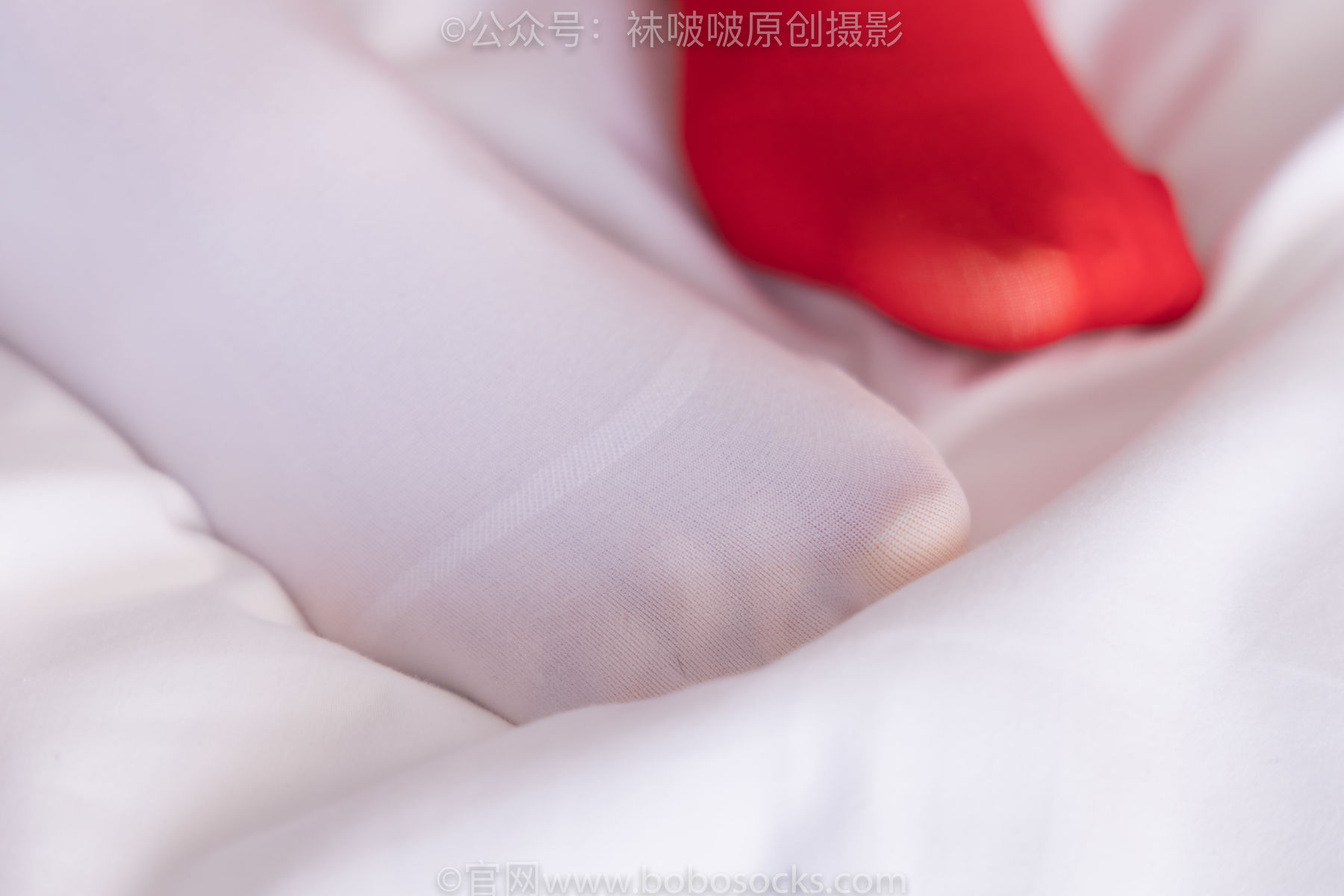 BoBoSocks袜啵啵 No.152 稚予-圣诞服、帆布鞋、厚白丝、厚红丝/(135P)