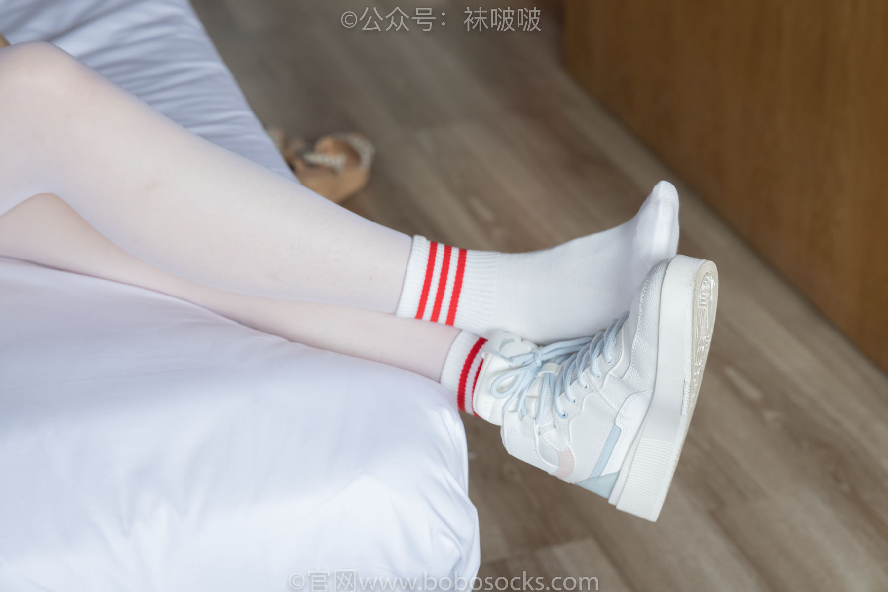 BoBoSocks袜啵啵 积分限定作品004 熊熊-板鞋、白棉袜、白丝/(139P)