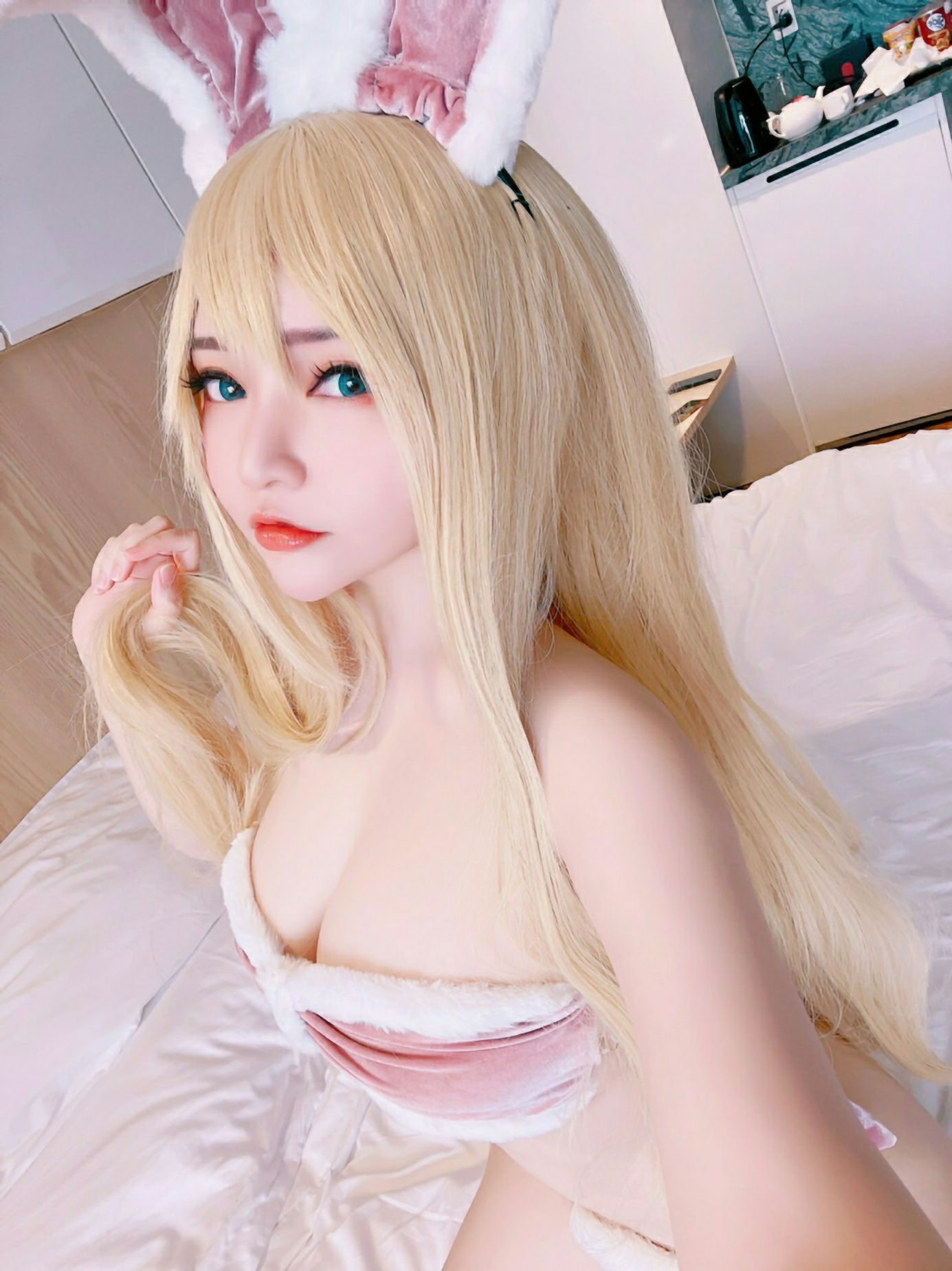 Coser小姐姐Potato Godzilla - April Patreon Selfies/(21P)