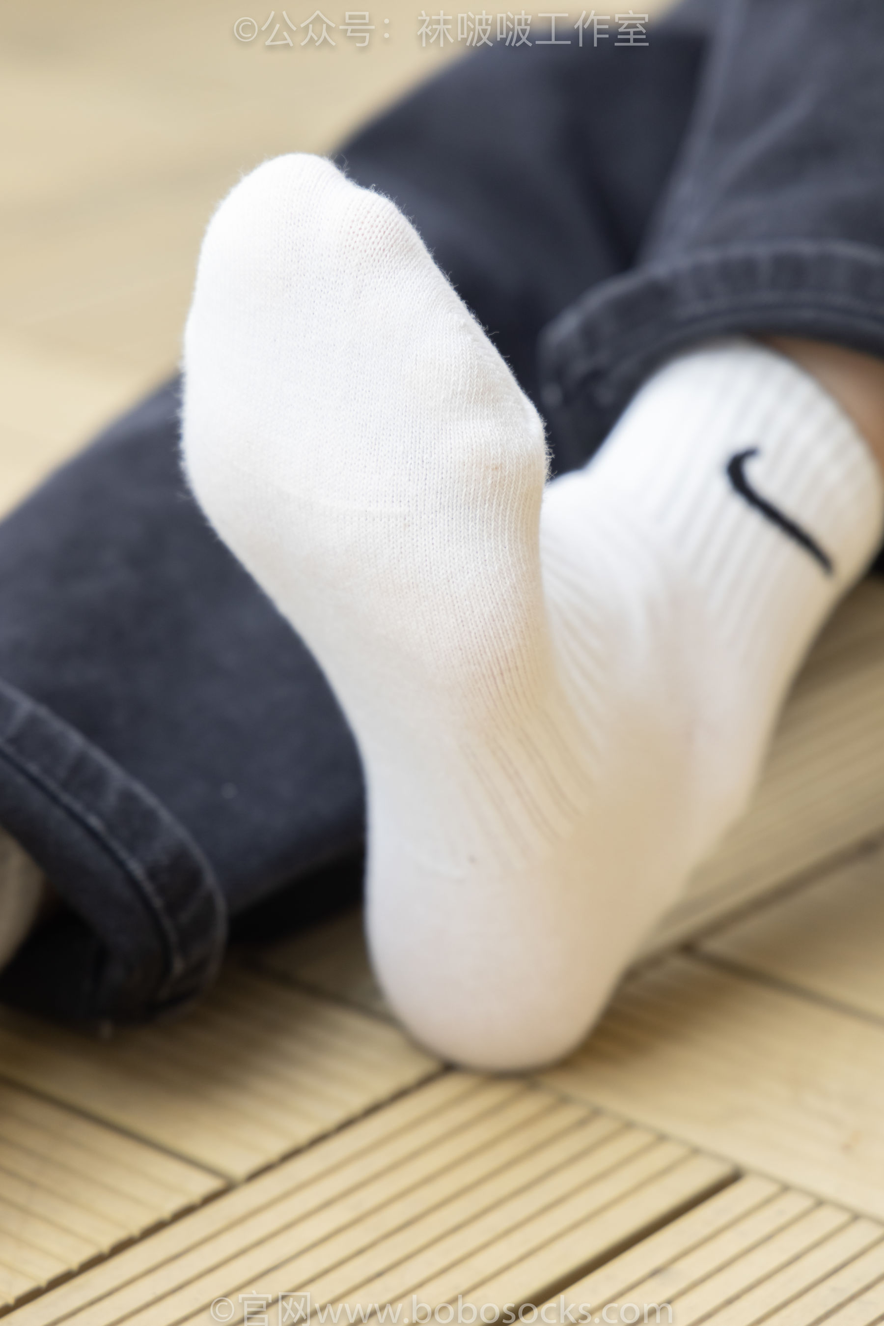 BoBoSocks袜啵啵 积分限定作品007 熊熊-运动鞋、白棉袜、裸足/(134P)