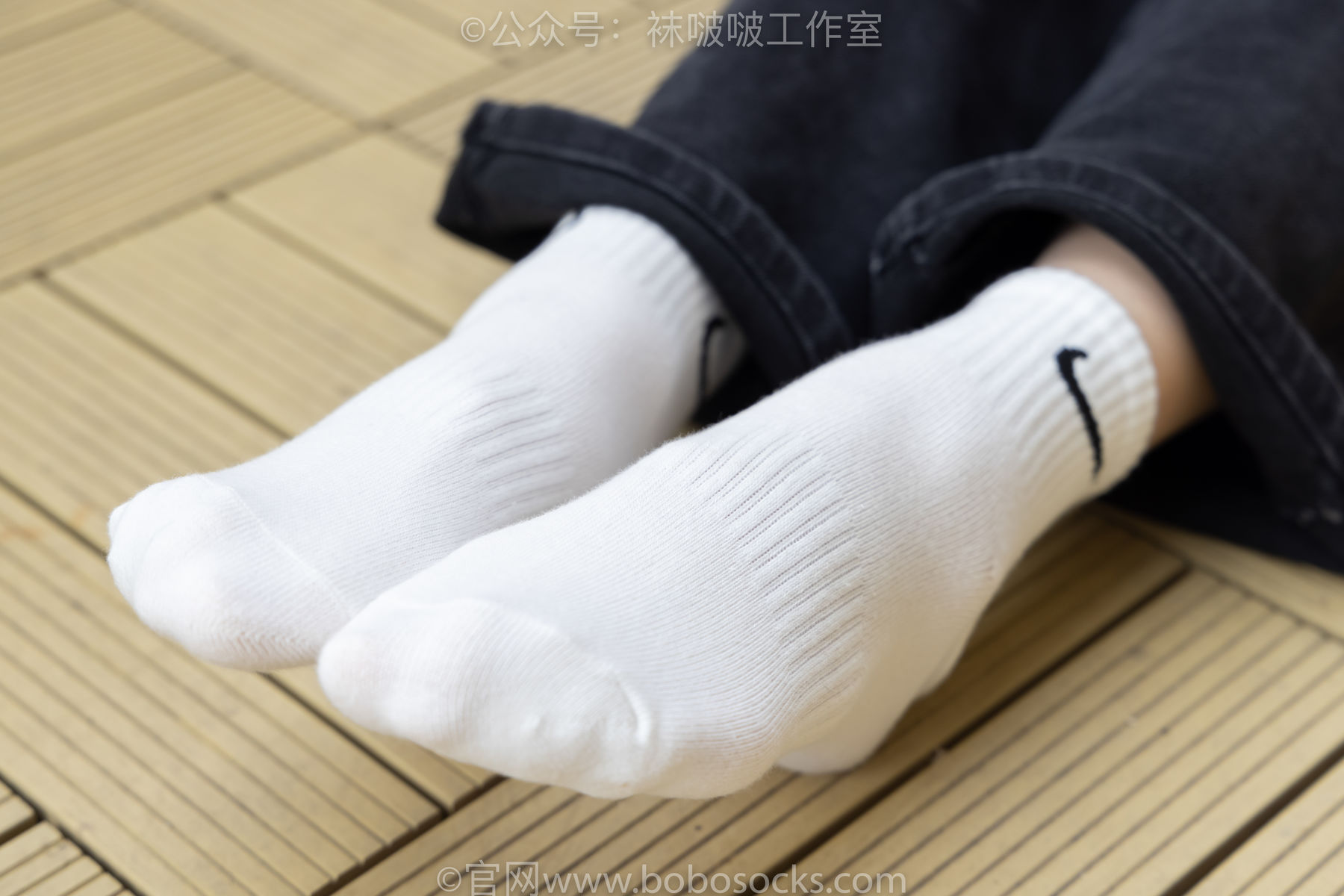 BoBoSocks袜啵啵 积分限定作品007 熊熊-运动鞋、白棉袜、裸足/(134P)