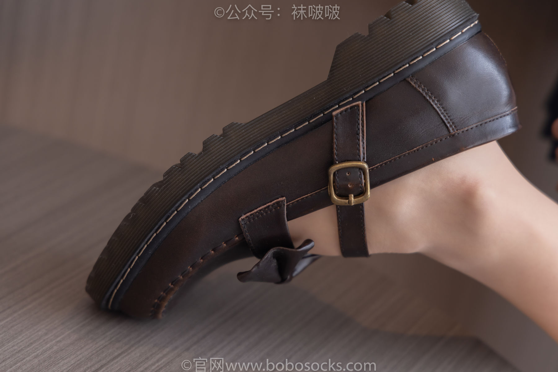 BoBoSocks袜啵啵 积分限定作品005 稚予-JK制服、皮鞋、油亮肉丝、踩蛋糕/(133P)