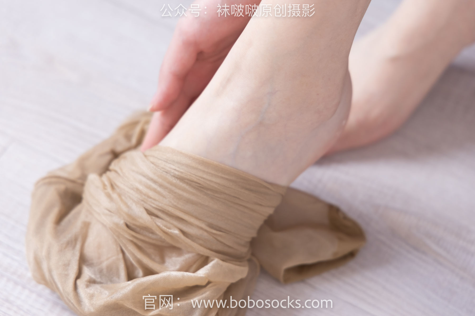 BoBoSocks袜啵啵 No.156 小甜豆稚予-高跟凉鞋、黑渔网袜、白渔网袜、珠光咖丝肉丝/(138P)