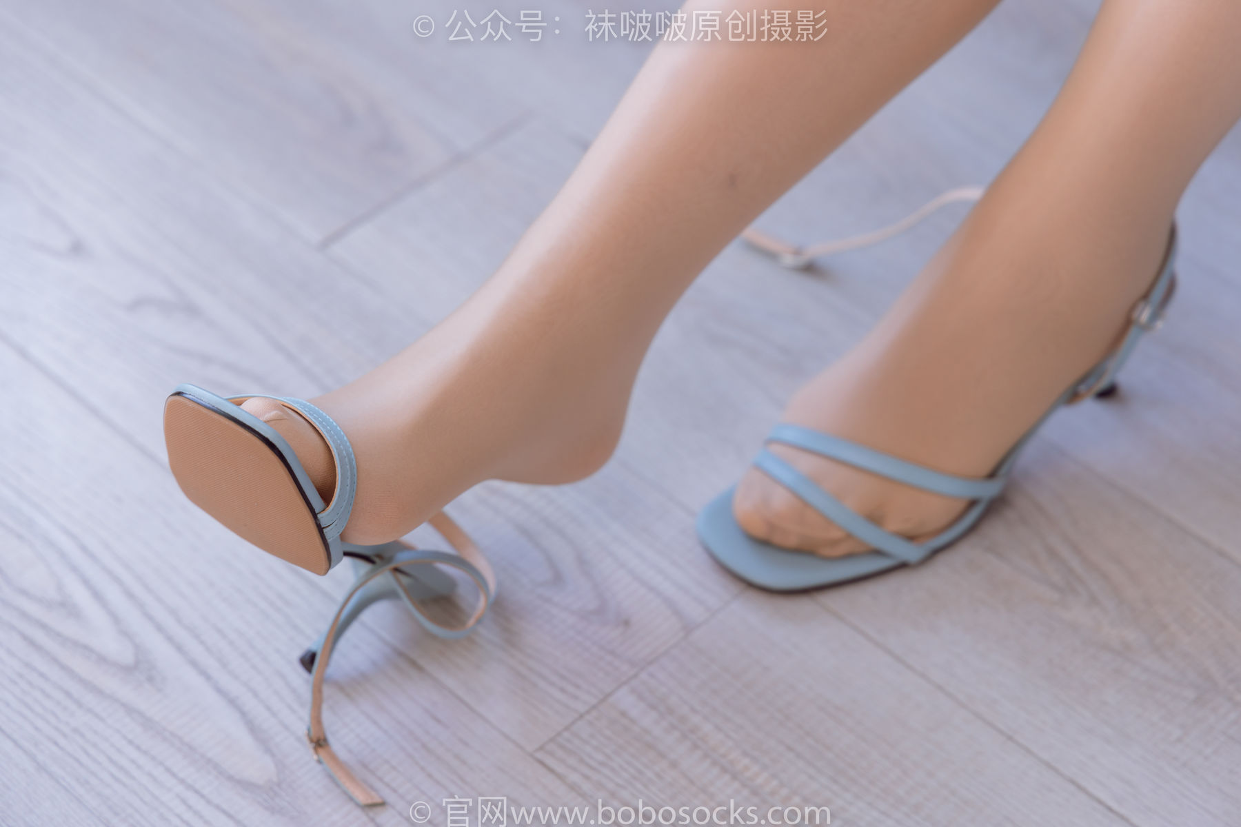 BoBoSocks袜啵啵 No.170 周周-两双高跟凉鞋、油亮肉丝、厚肉丝、两双丝袜叠穿/(158P)