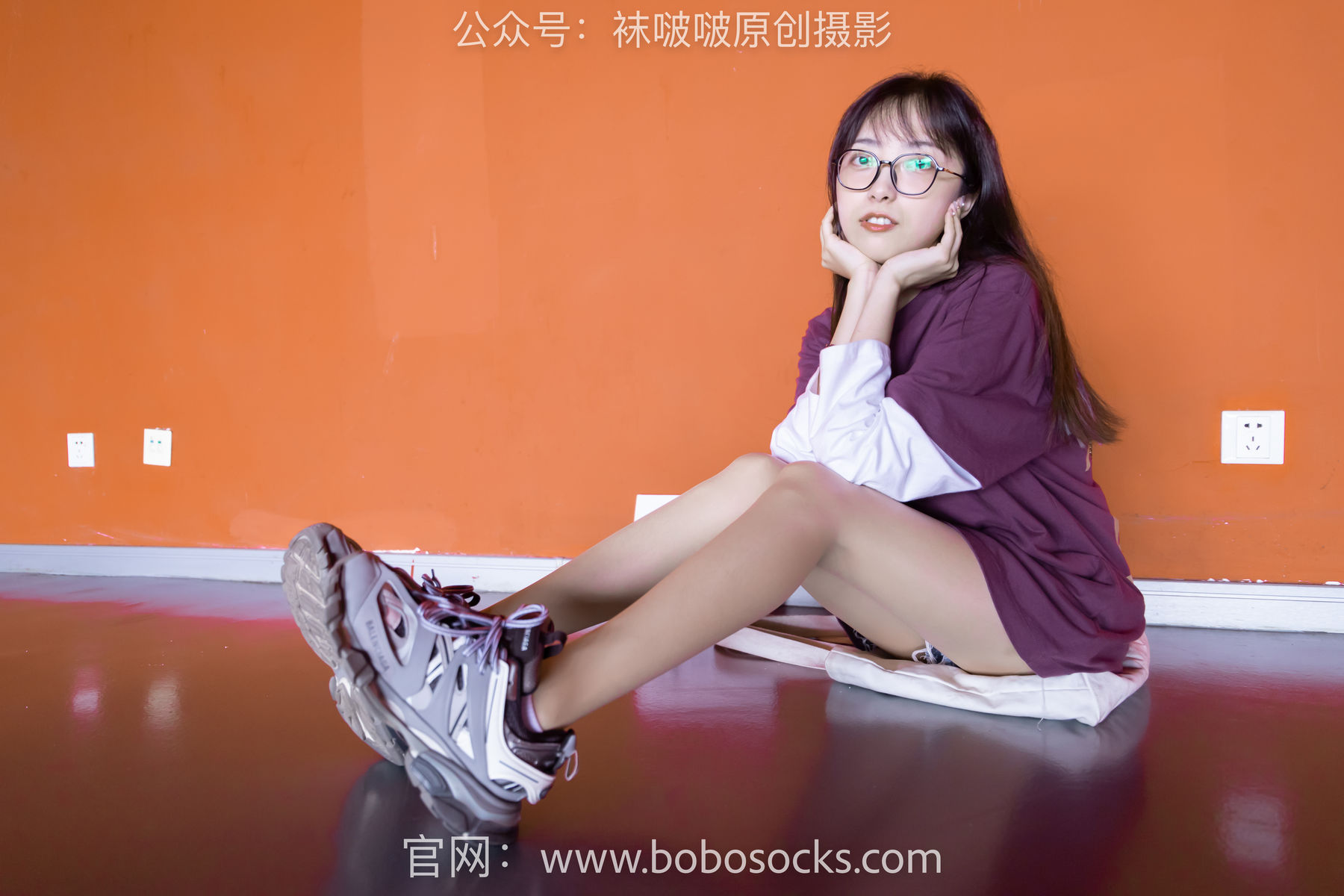 BoBoSocks袜啵啵 积分限定作品010 稚予-巴黎世家运动鞋、白棉袜、肉丝/(144P)