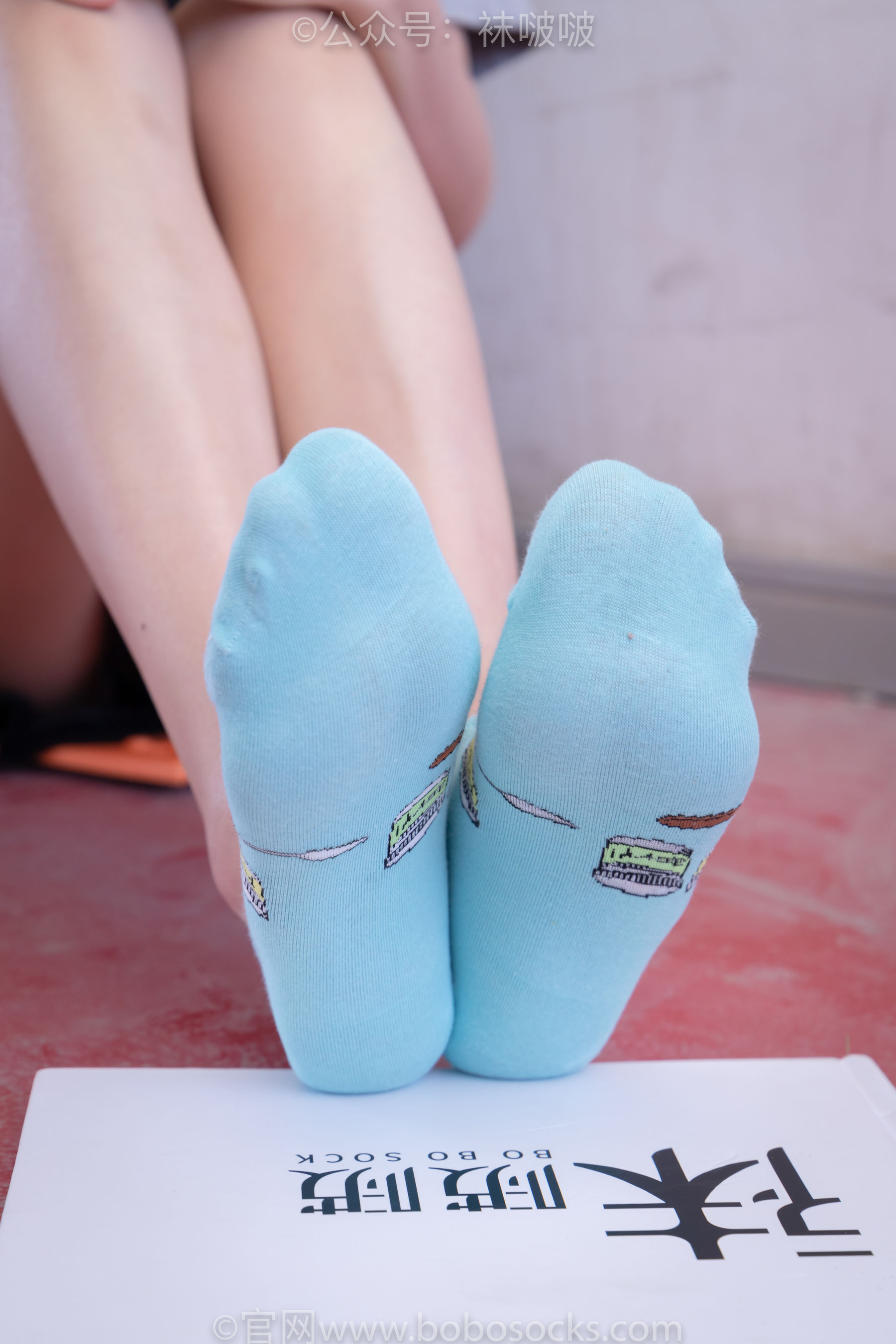 BoBoSocks袜啵啵 积分限定作品006 泡芙-板鞋、天蓝色短棉袜、裸足/(138P)