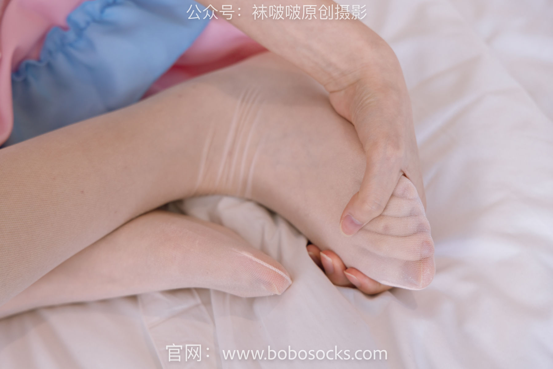 BoBoSocks袜啵啵 No.154 小甜豆-两双高跟鞋、珠光白丝、女仆装/(200P)