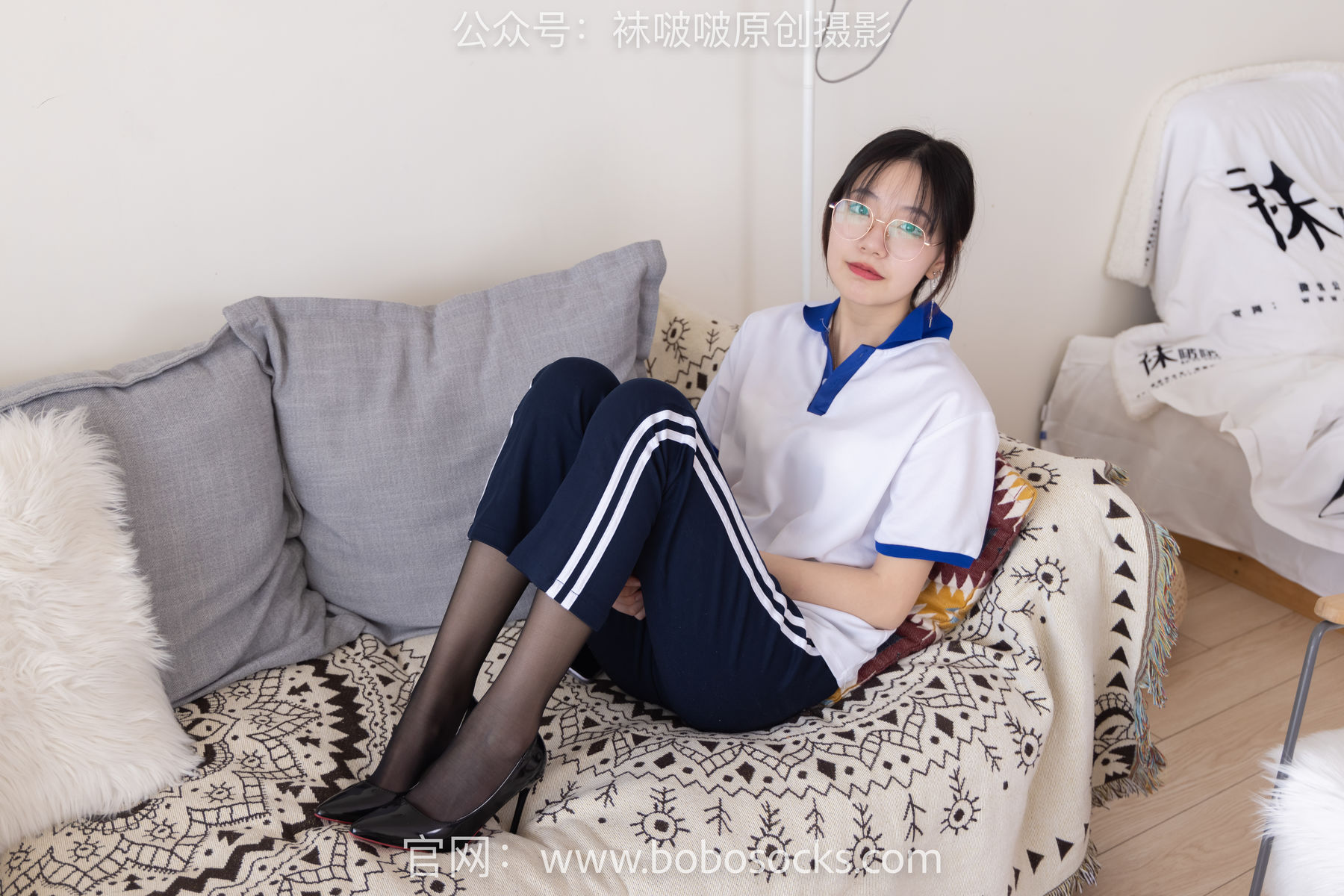 BoBoSocks袜啵啵 No.135 小甜豆-高跟鞋、黑丝、裸足/(140P)