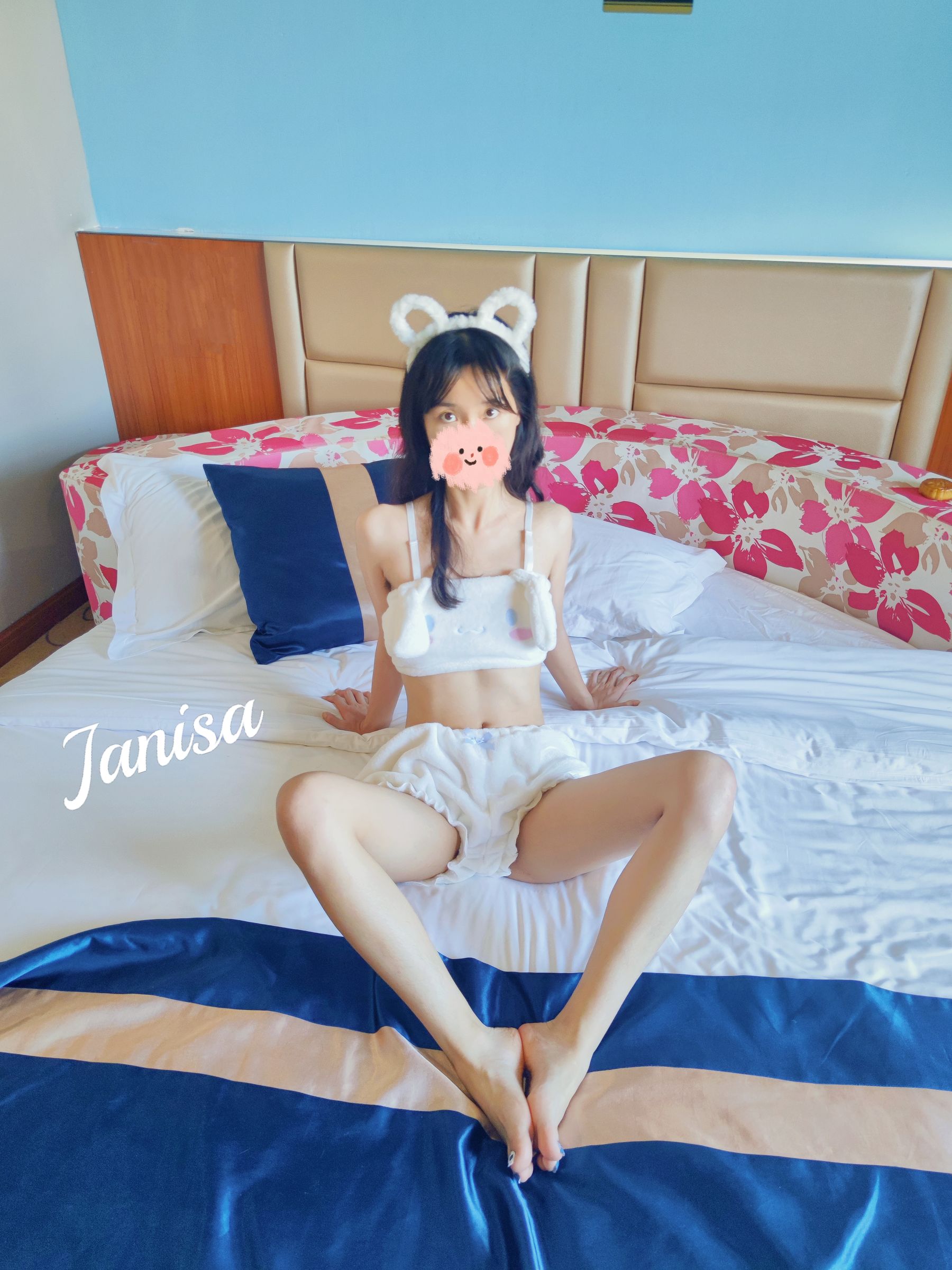 Janisa - 小白兔/(18P)