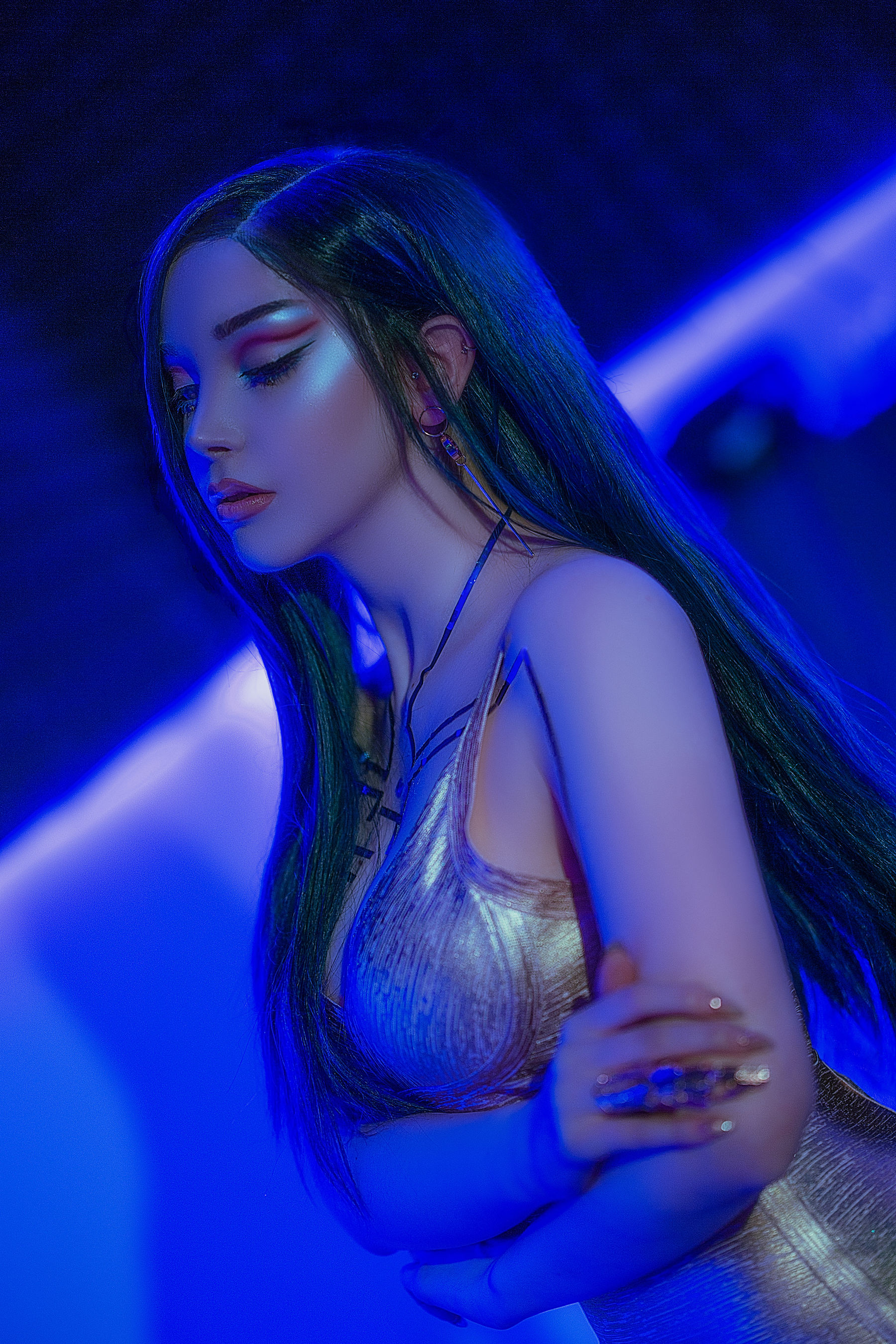 [COS福利] 国外美女SayaTheFox - Cyberpunk Dress/(15P)