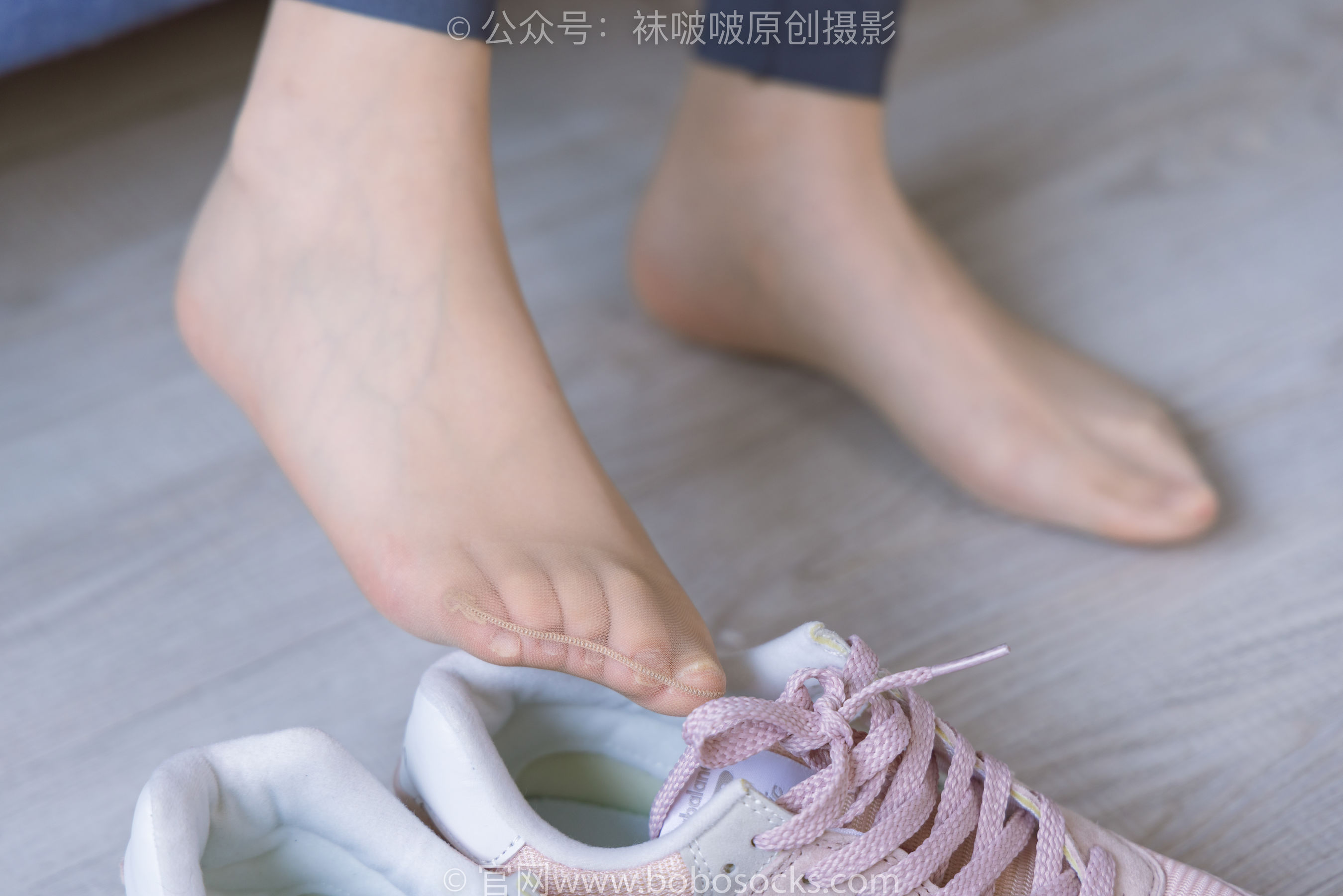 BoBoSocks袜啵啵 No.212 小甜豆 -运动鞋、肉丝、瑜伽裤裤里丝/(140P)