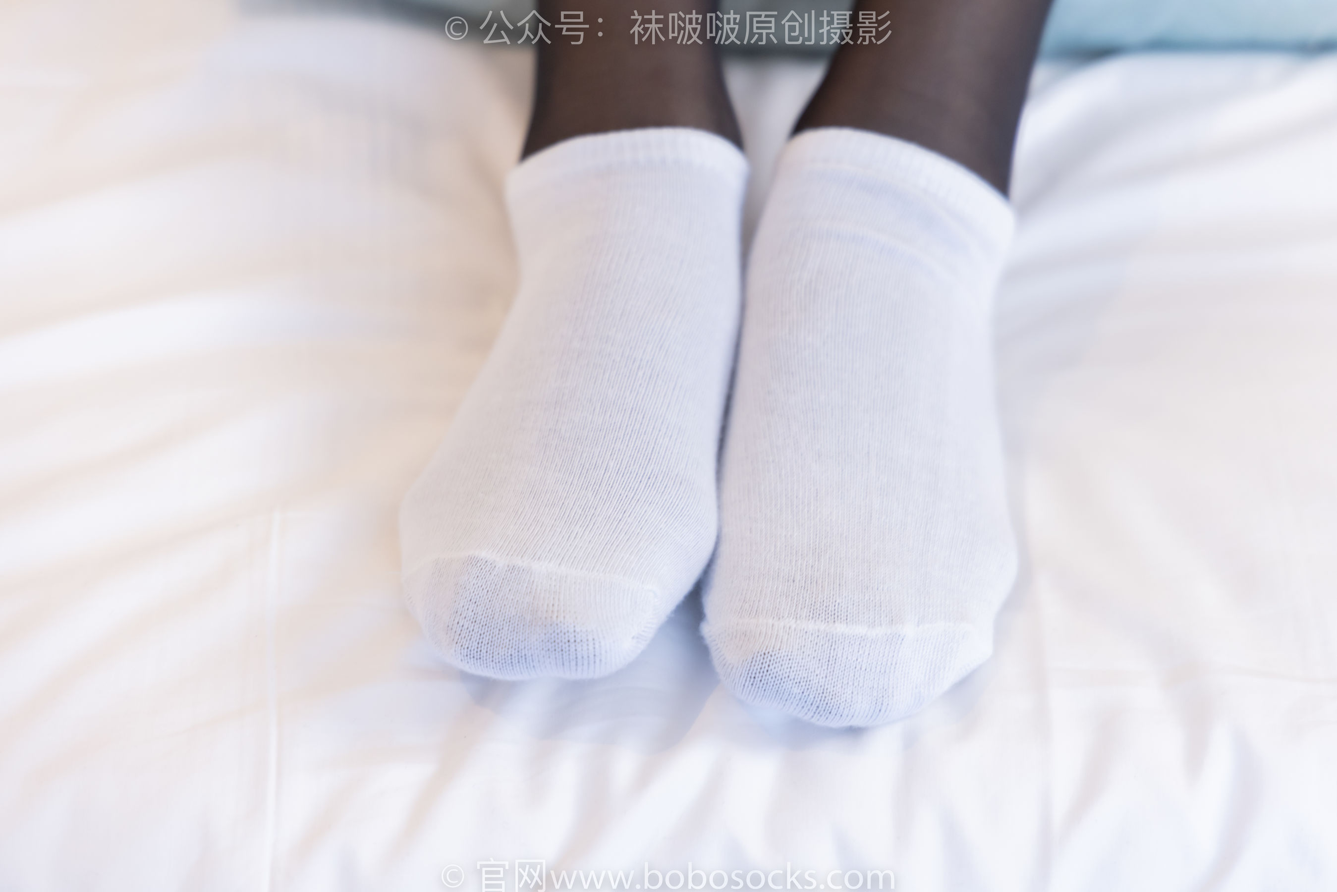 BoBoSocks袜啵啵 No.208 小沫 -红色匡威板鞋、短筒白棉袜、黑丝/(146P)