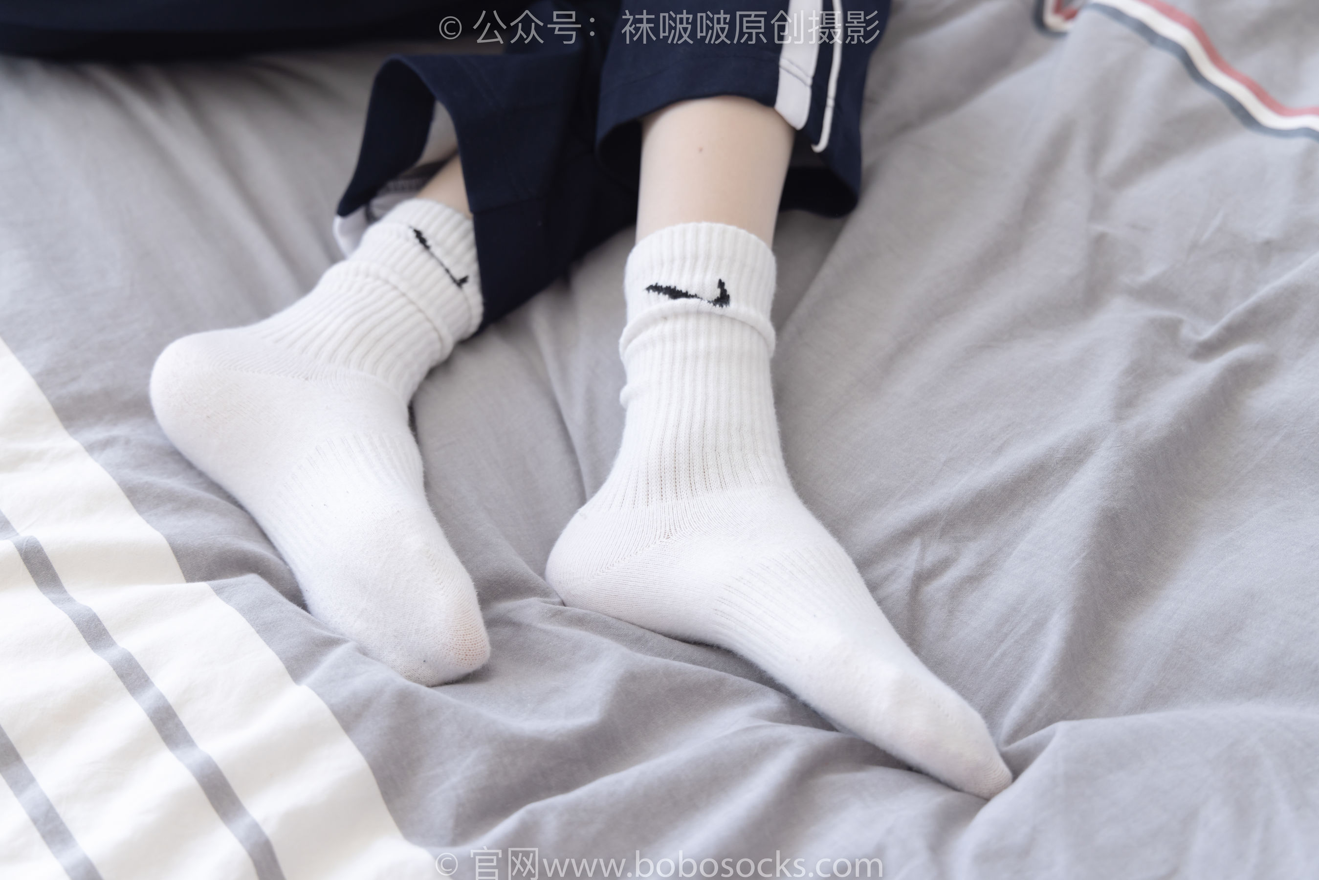 BoBoSocks袜啵啵 No.207 稚予 -aj板鞋、白棉袜、油亮白丝、校服裤里丝/(140P)