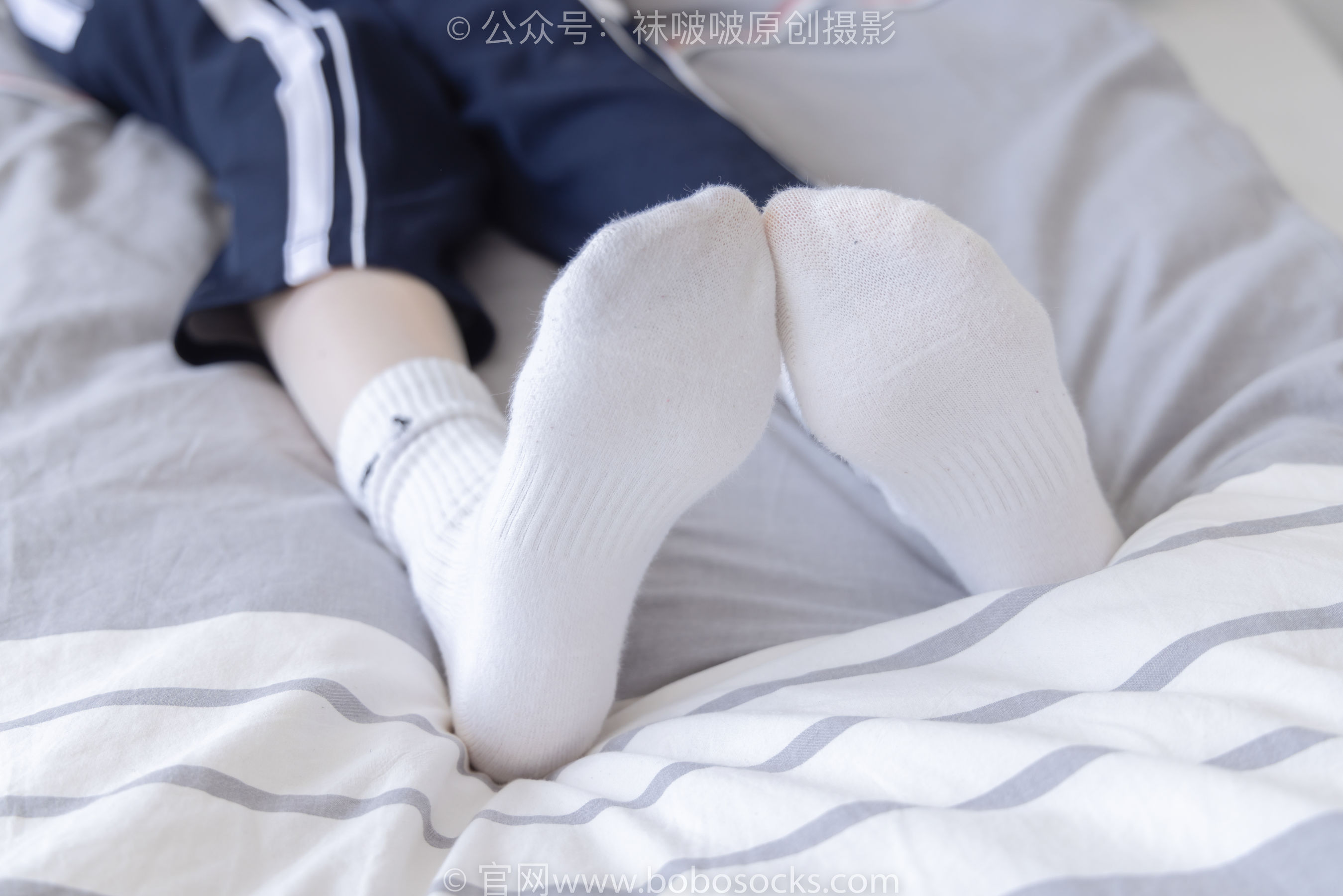 BoBoSocks袜啵啵 No.207 稚予 -aj板鞋、白棉袜、油亮白丝、校服裤里丝/(140P)