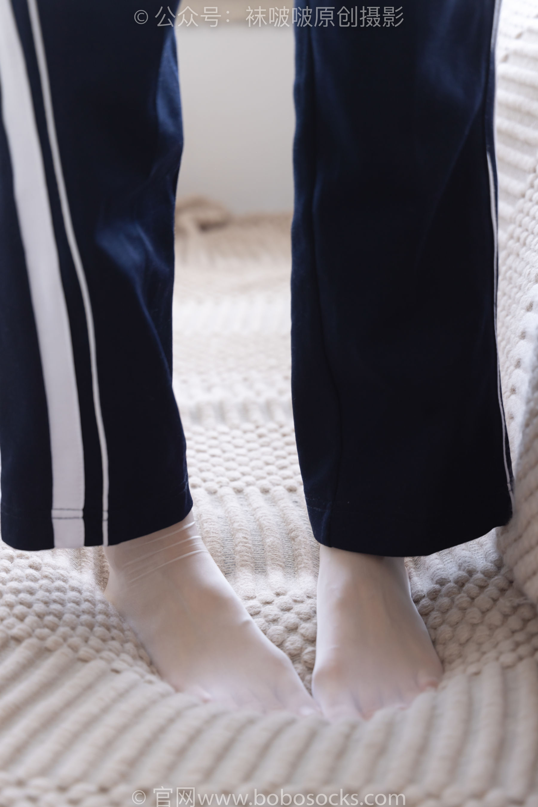 BoBoSocks袜啵啵 No.207 稚予 -aj板鞋、白棉袜、油亮白丝、校服裤里丝/(140P)