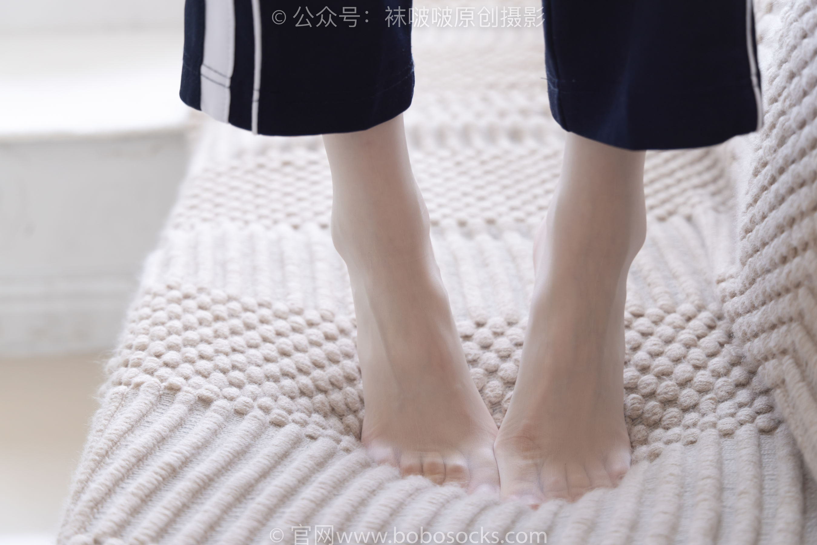 BoBoSocks袜啵啵 No.207 稚予 -aj板鞋、白棉袜、油亮白丝、校服裤里丝/(140P)