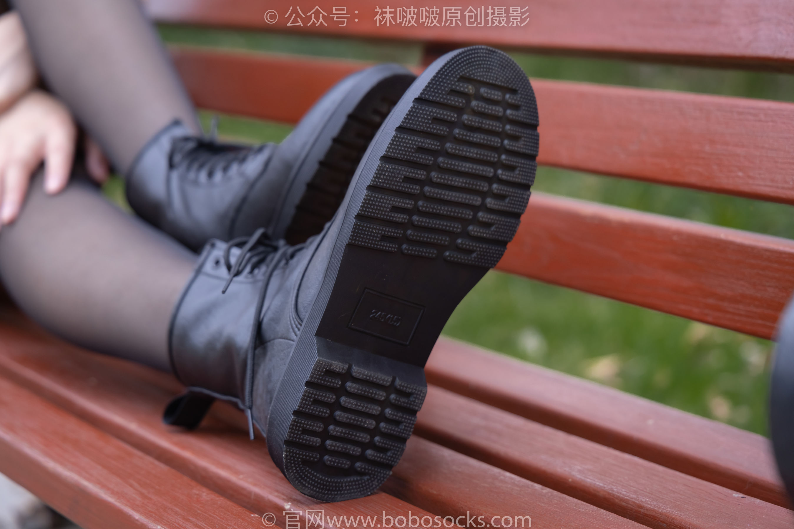 BoBoSocks袜啵啵 No.221 小甜豆-马丁靴、黑丝/(133P)