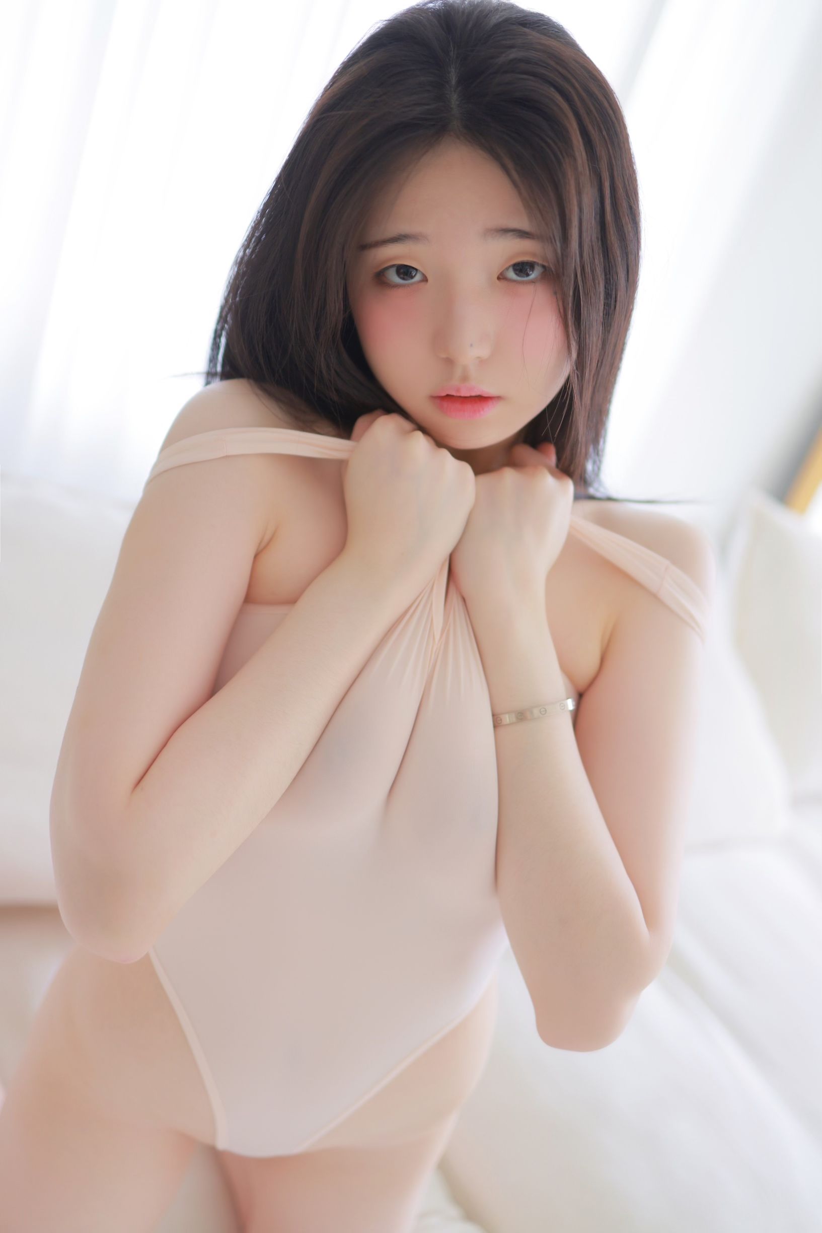 Yeon Woo - White Bodysuit/(92P)
