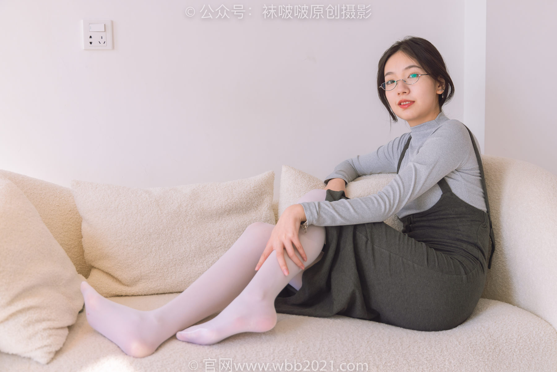 BoBoSocks袜啵啵 No.242 小甜豆-高跟鞋、厚白丝/(140P)