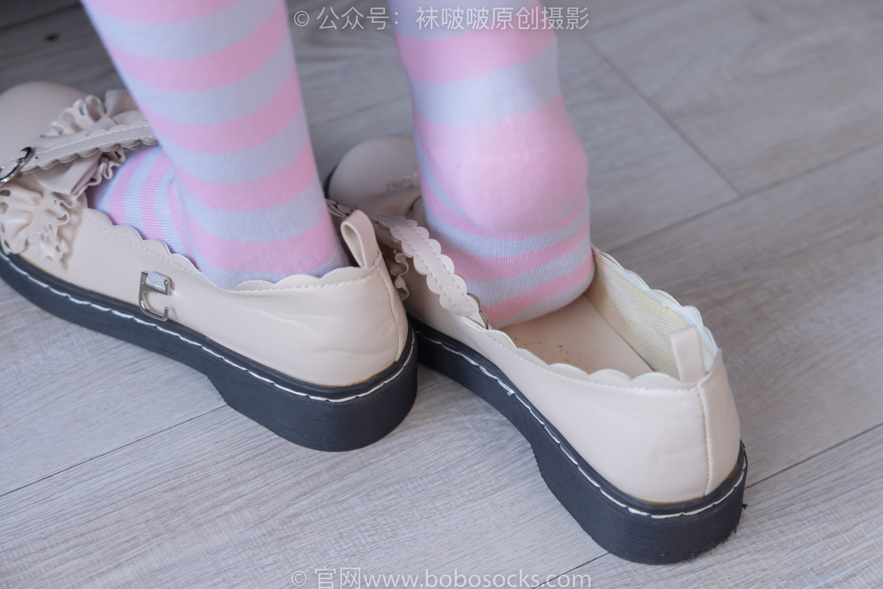 BoBoSocks袜啵啵 No.229 稚予-板鞋、皮鞋、两双大腿袜/(155P)