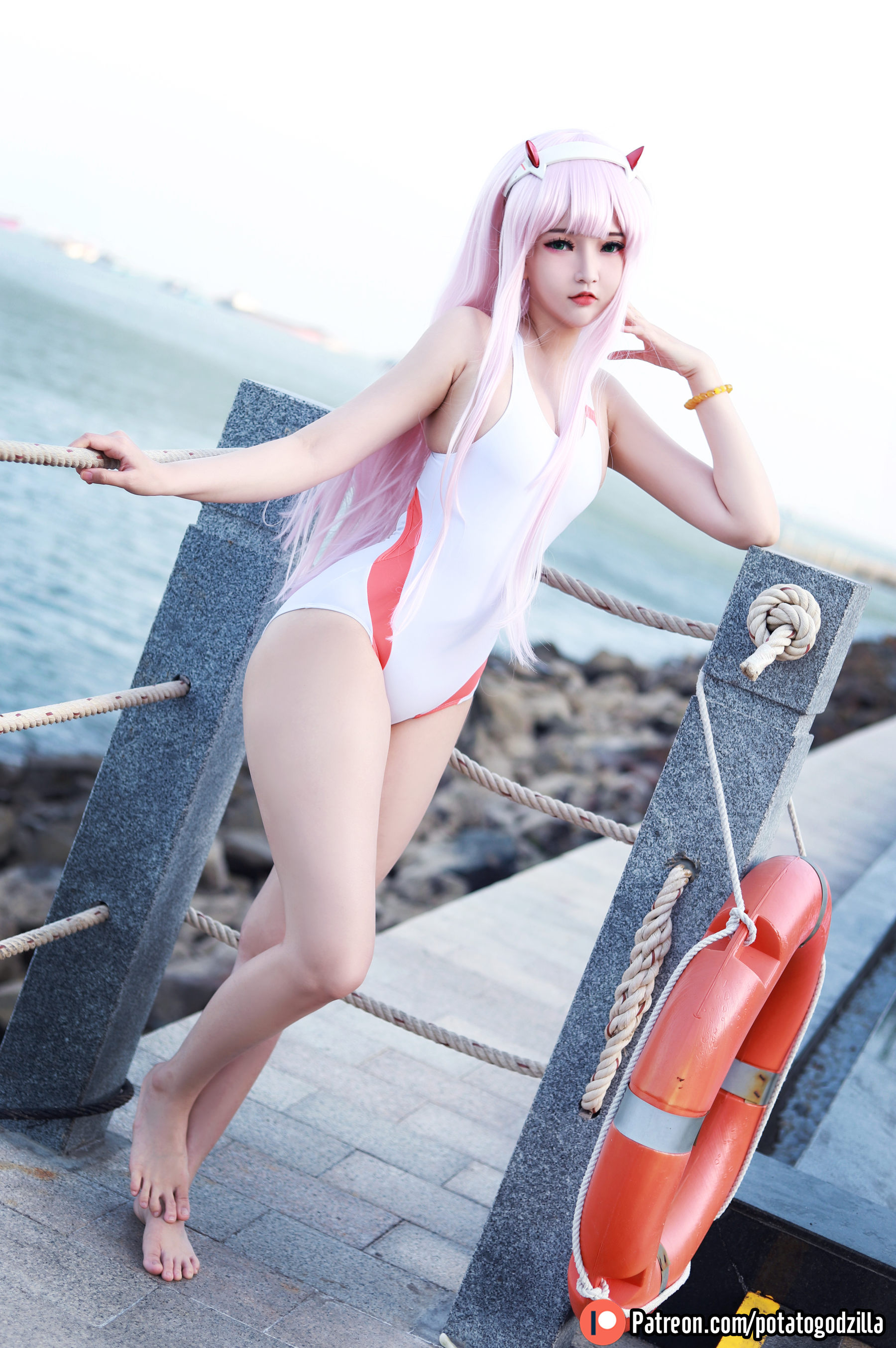 Coser小姐姐Potato Godzilla - Zero Two Swimsuit/(29P)