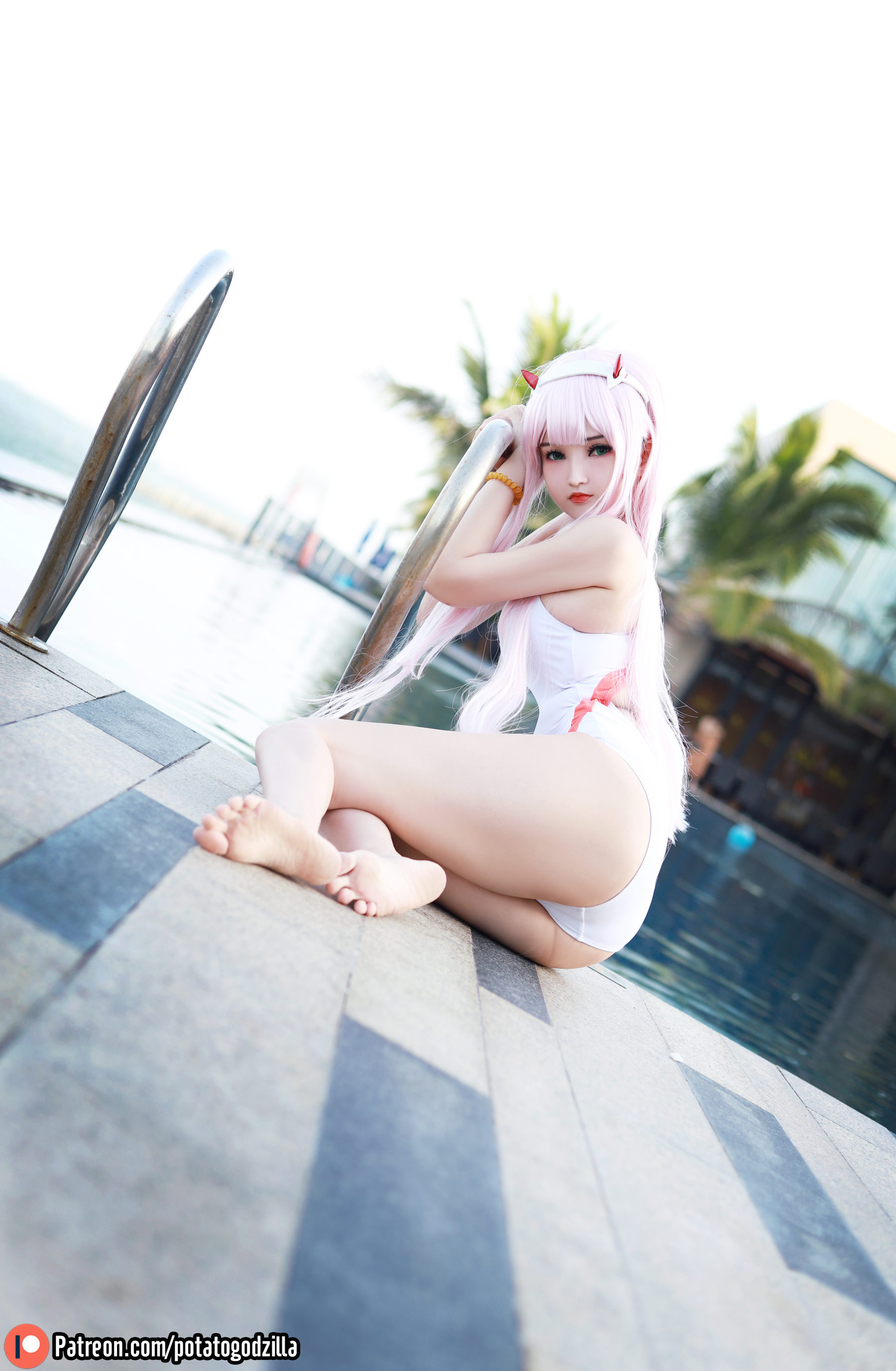 Coser小姐姐Potato Godzilla - Zero Two Swimsuit/(29P)