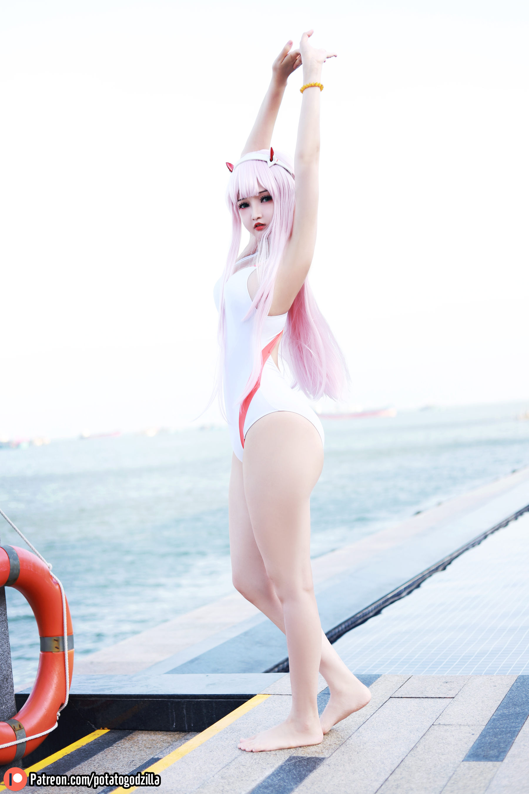 Coser小姐姐Potato Godzilla - Zero Two Swimsuit/(29P)