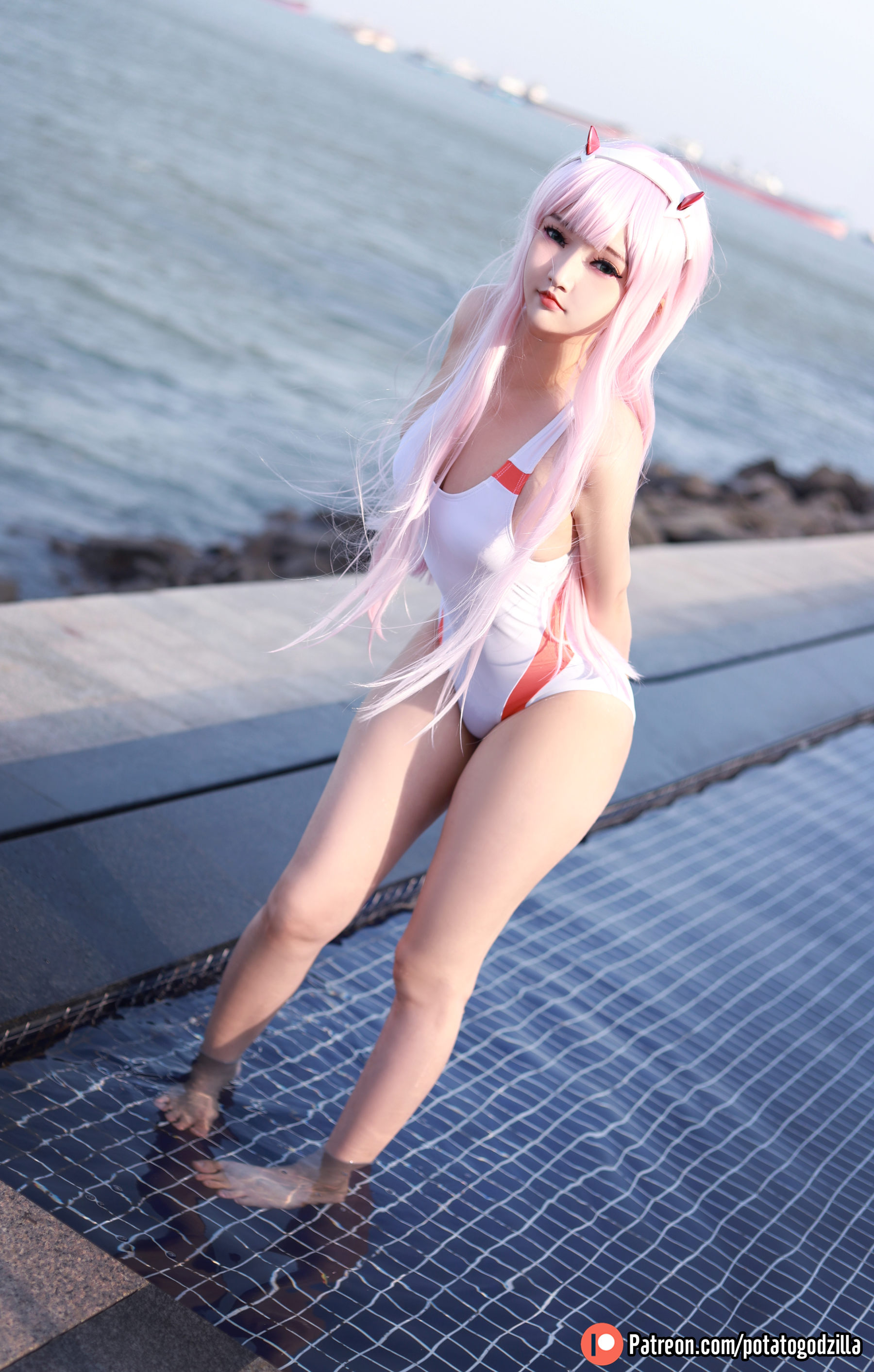 Coser小姐姐Potato Godzilla - Zero Two Swimsuit/(29P)