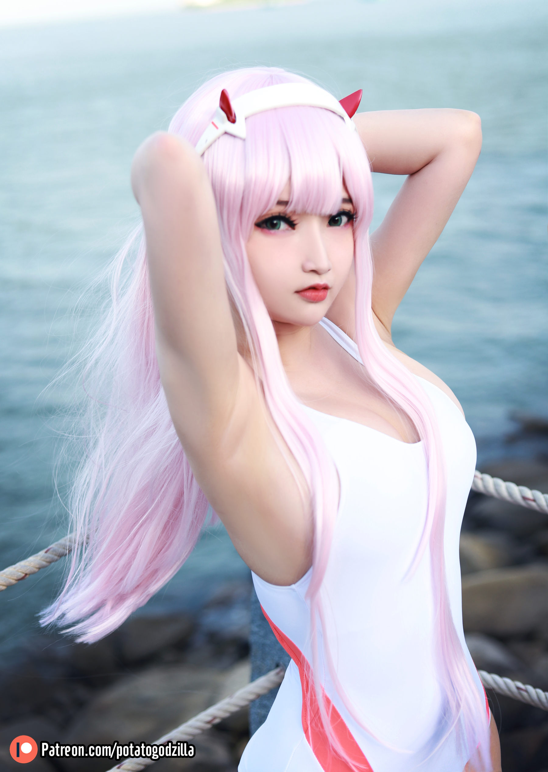 Coser小姐姐Potato Godzilla - Zero Two Swimsuit/(29P)