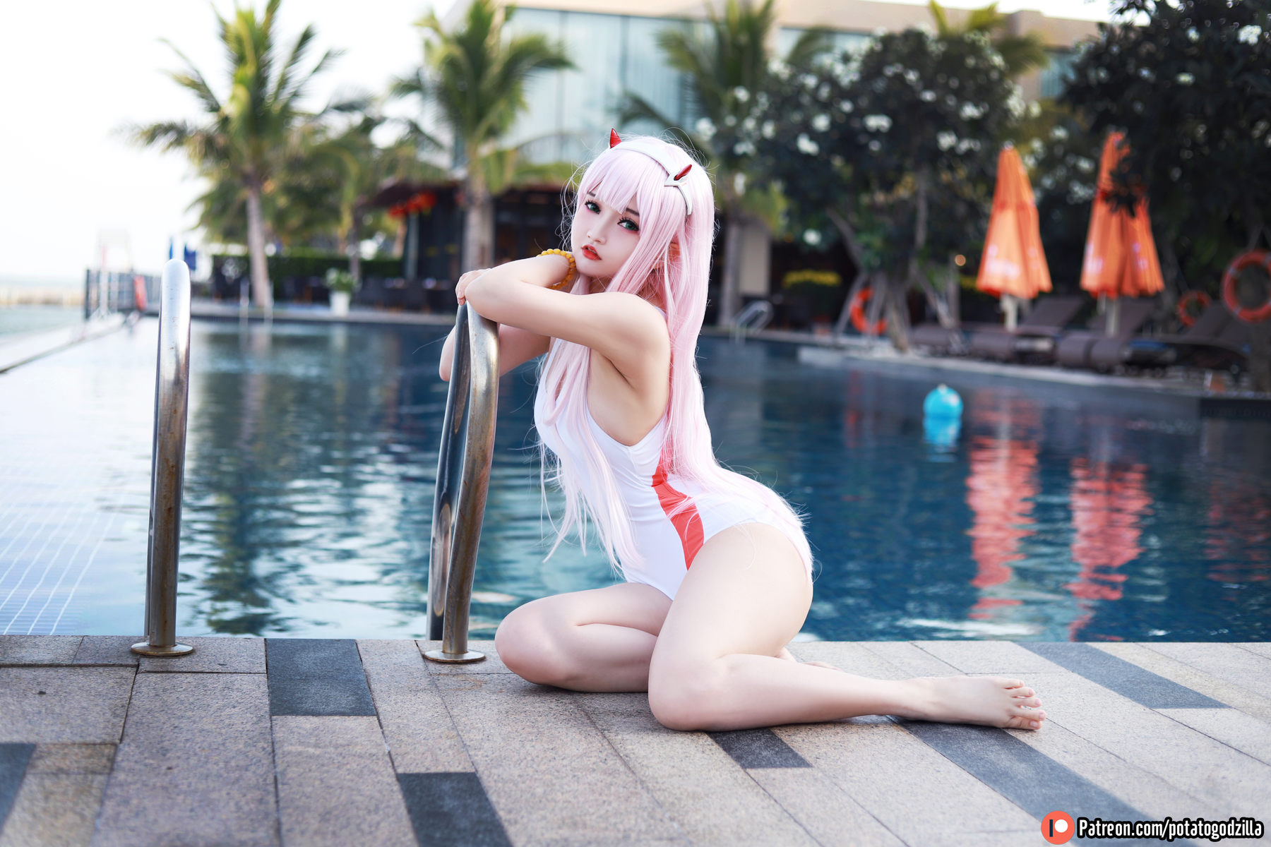 Coser小姐姐Potato Godzilla - Zero Two Swimsuit/(29P)