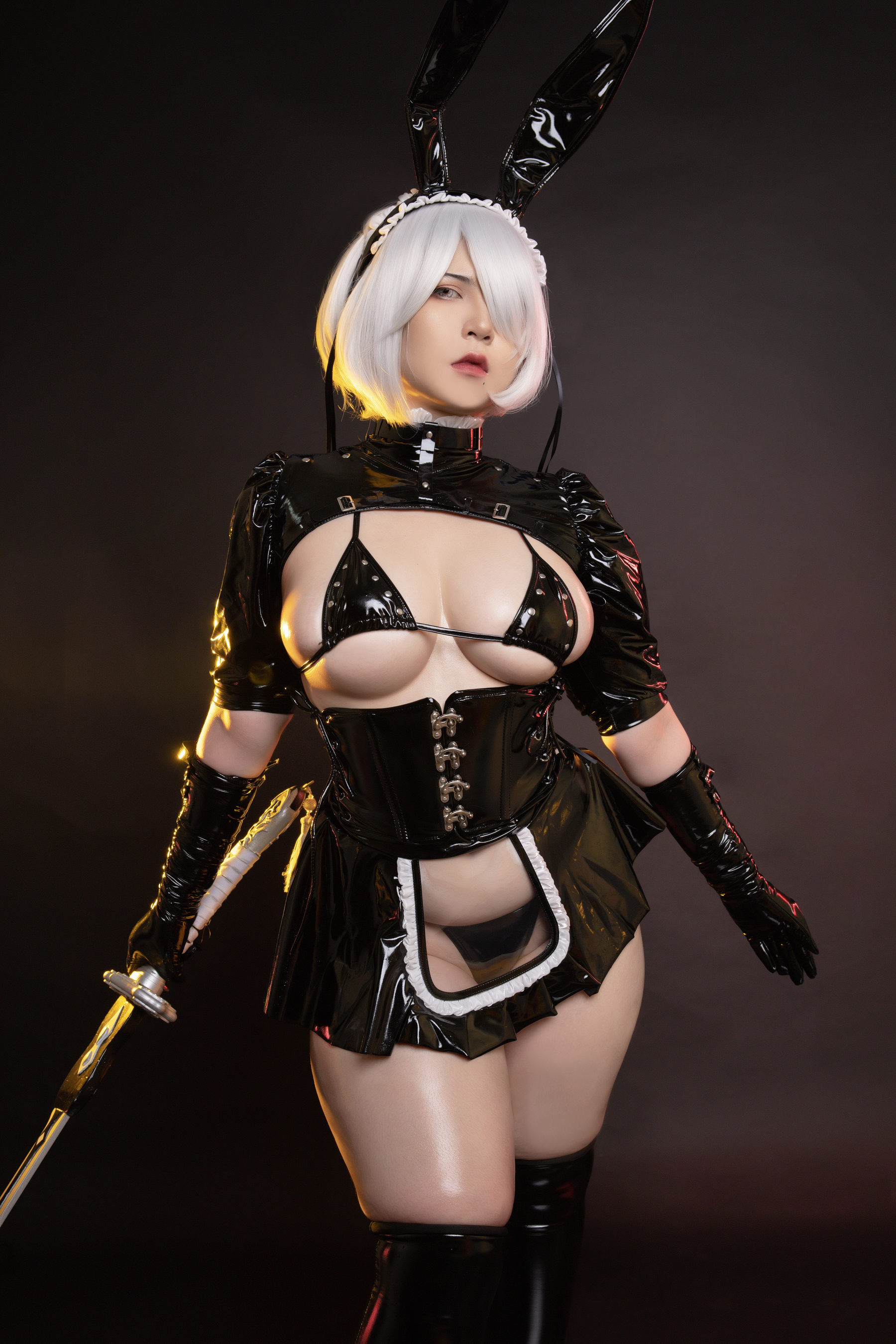 Uy Uy - 2B Maid Bunny/(35P)