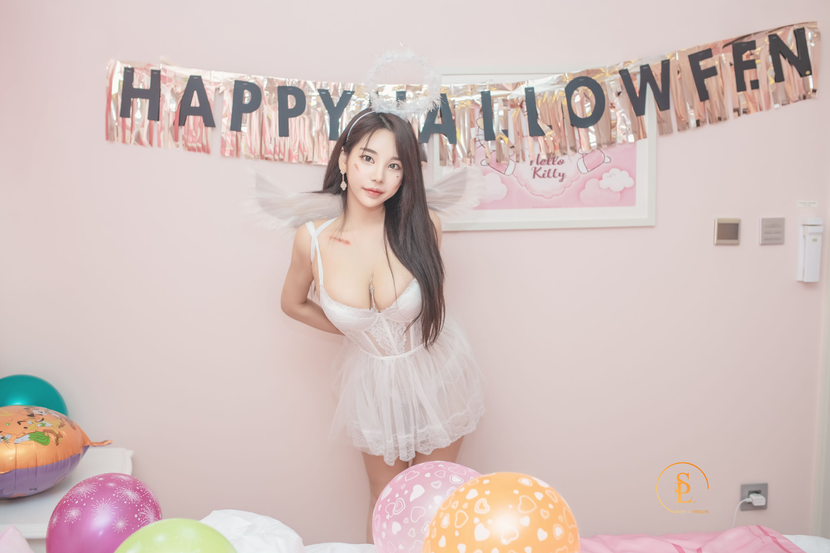 [saintphotolife] Zzyuri - Vol.16 Pink Halloween/(58P)