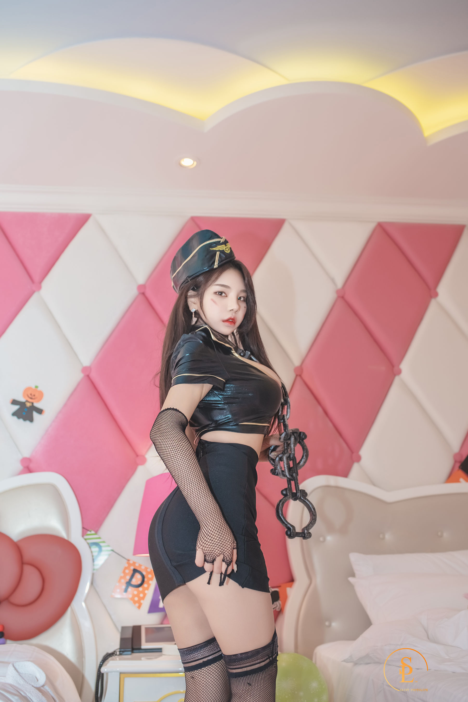 [saintphotolife] Zzyuri - Vol.16 Pink Halloween/(58P)