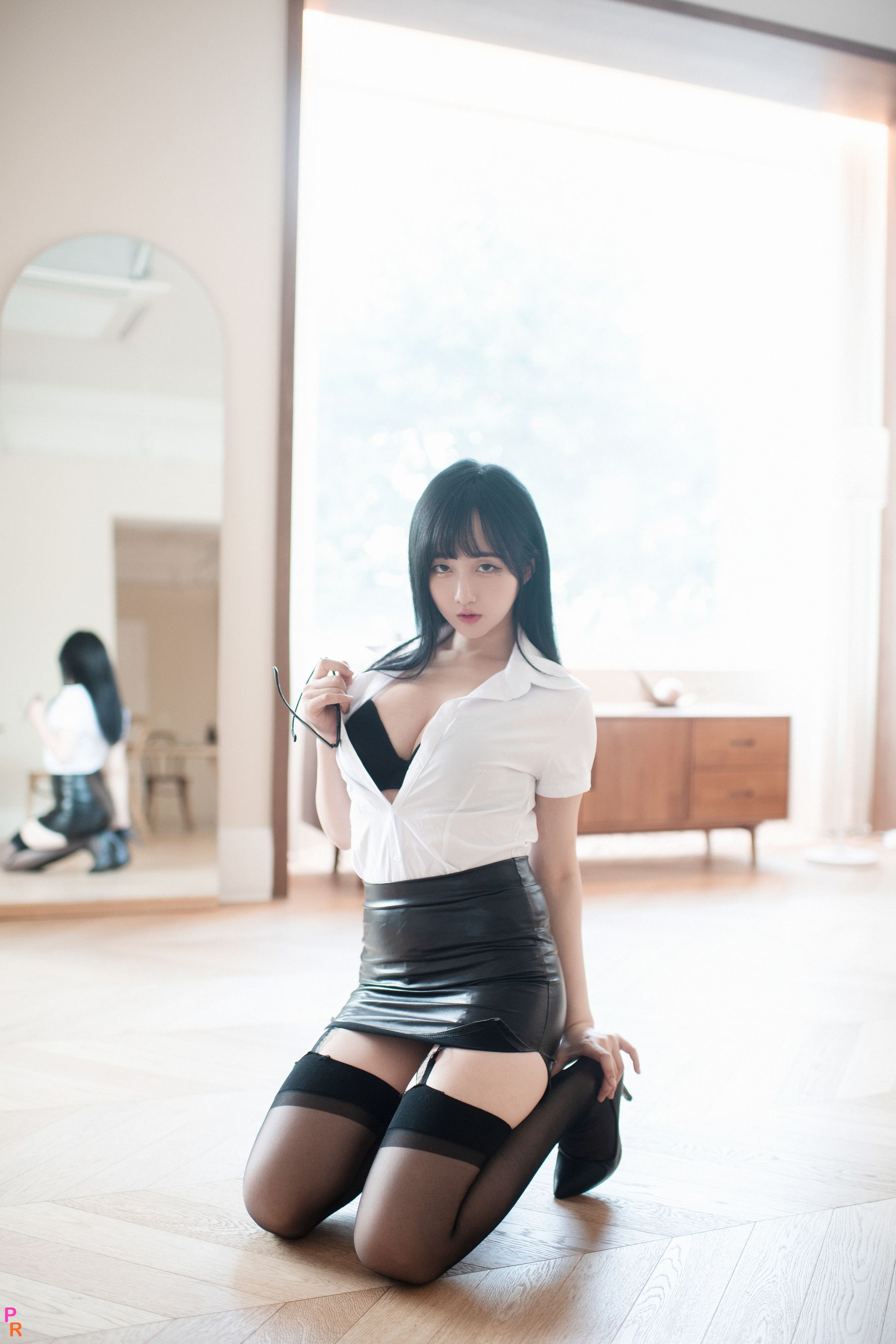 [PINK RIBBON] Jina - Succubus secretary/(50P)