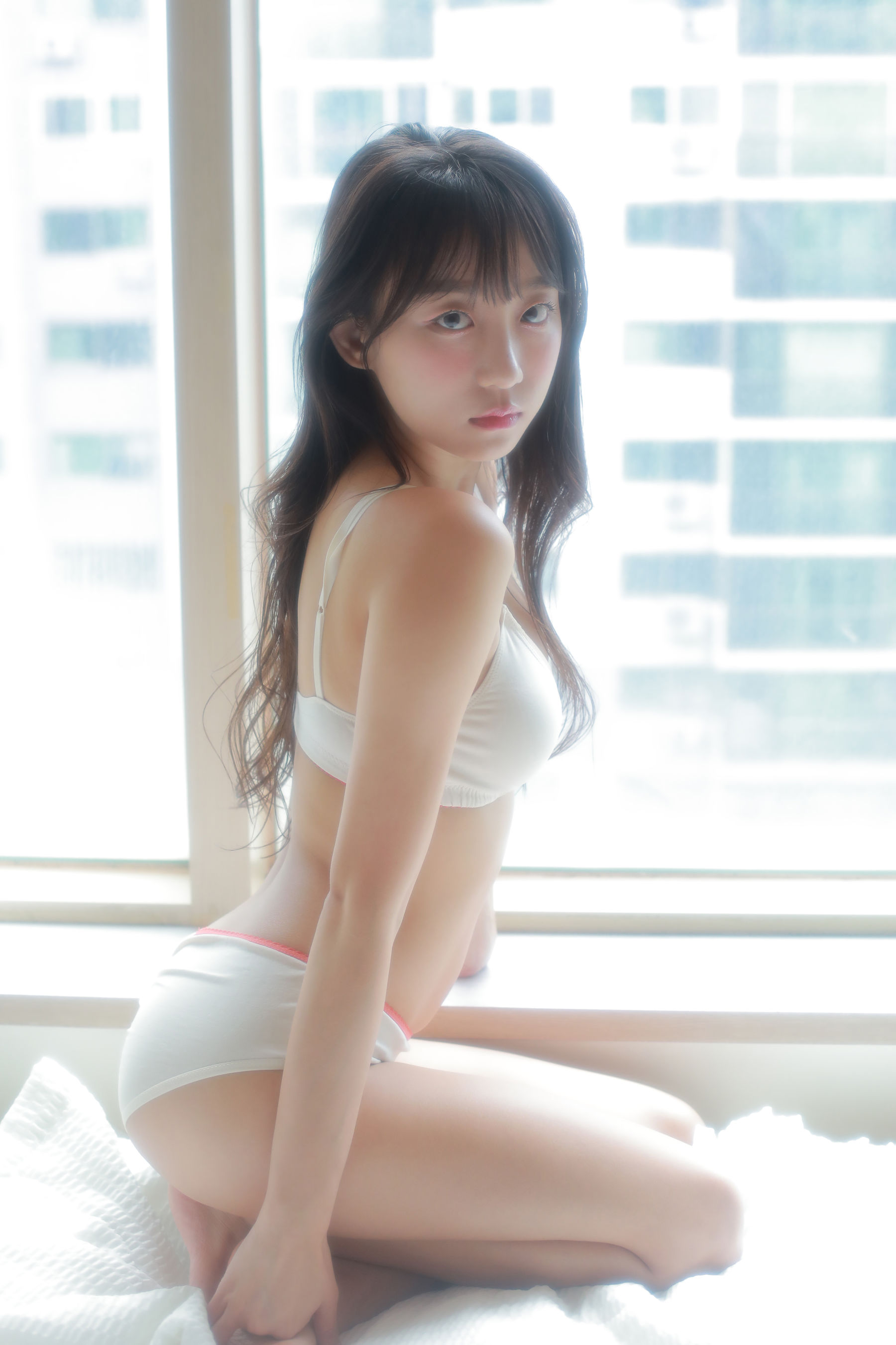 Eunji Pyo Vol.02 - Home  肉色内衣/(76P)