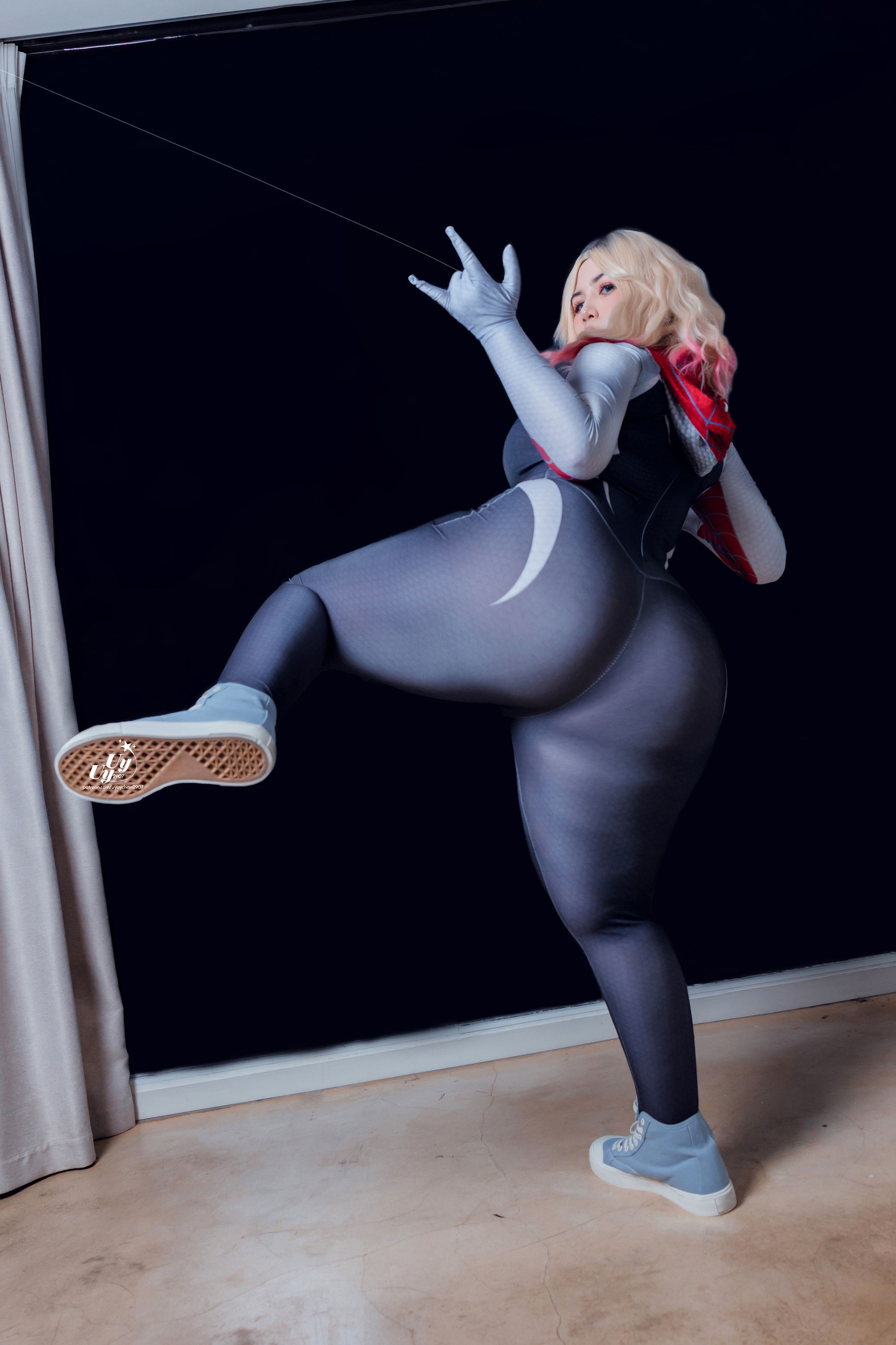 Uy Uy - Spider Gwen/(23P)